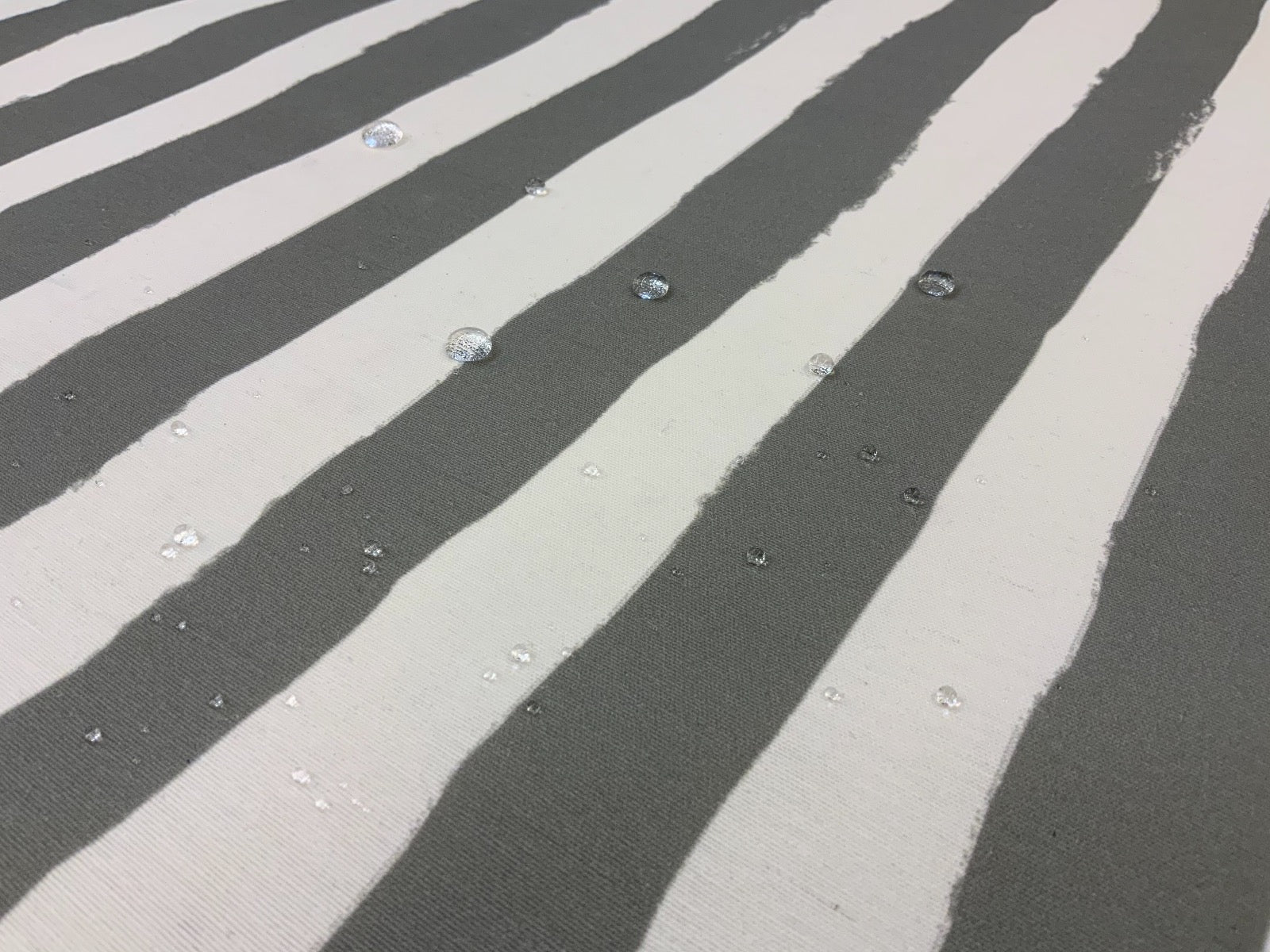 S178 Outdoor Water Repellent Paint Stripe Grey