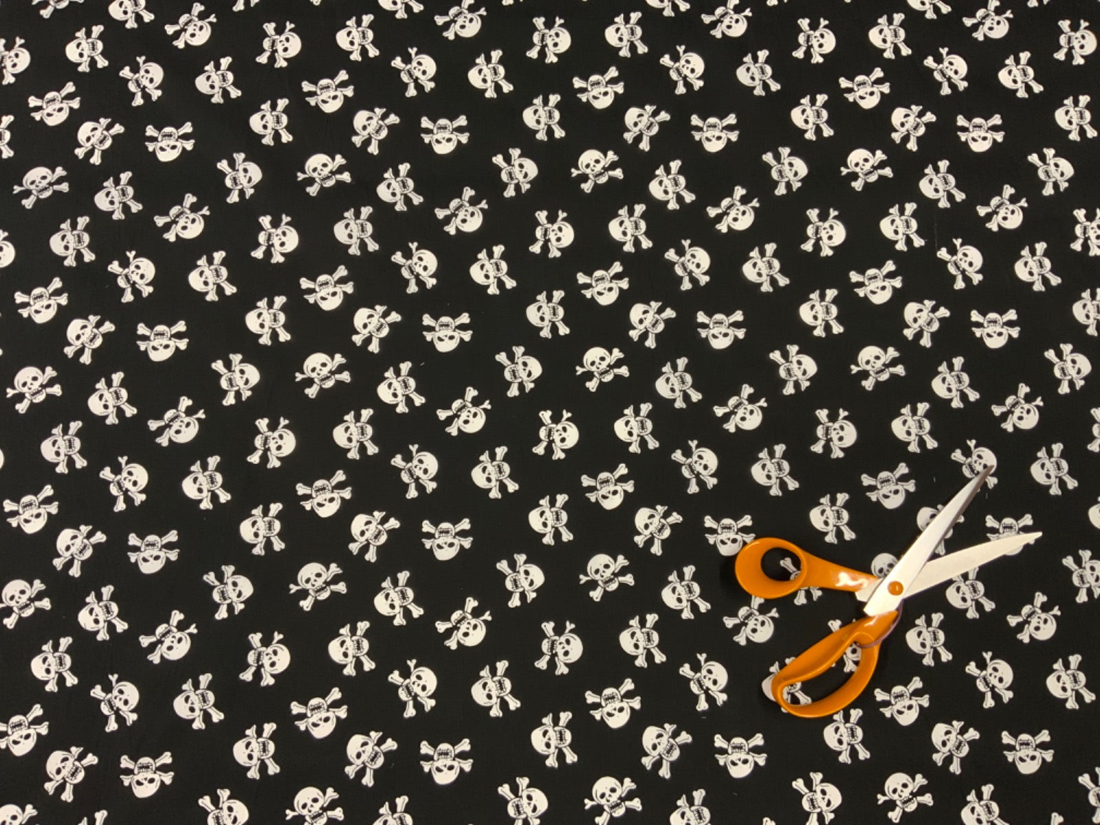 C713 Skull and Cross Bones Poly Cotton