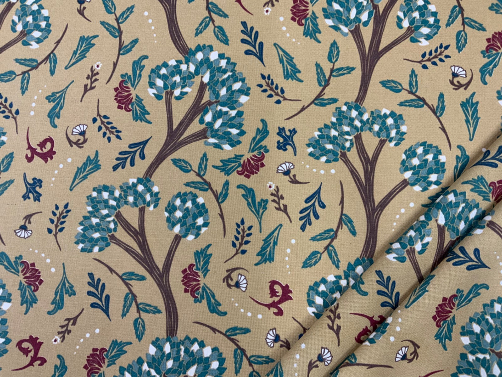 T468 Morris Trees Gold Green Red Brown