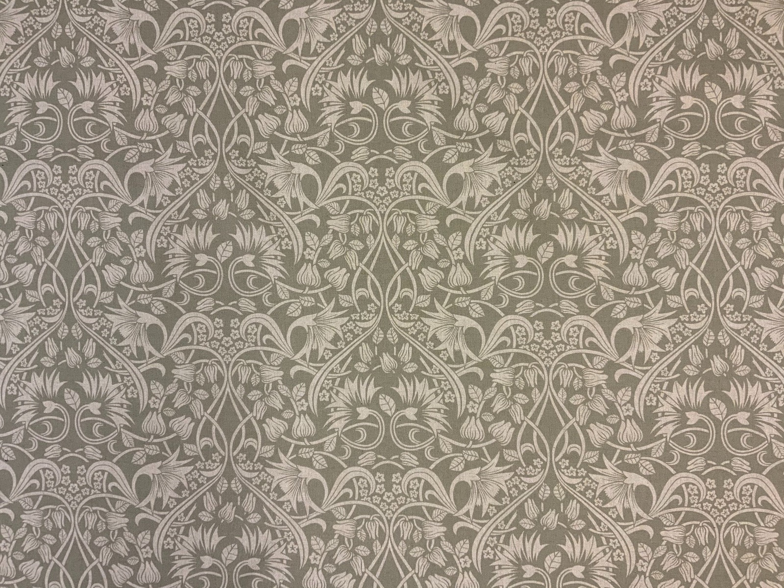 S189 Trailing Thistle Smoke