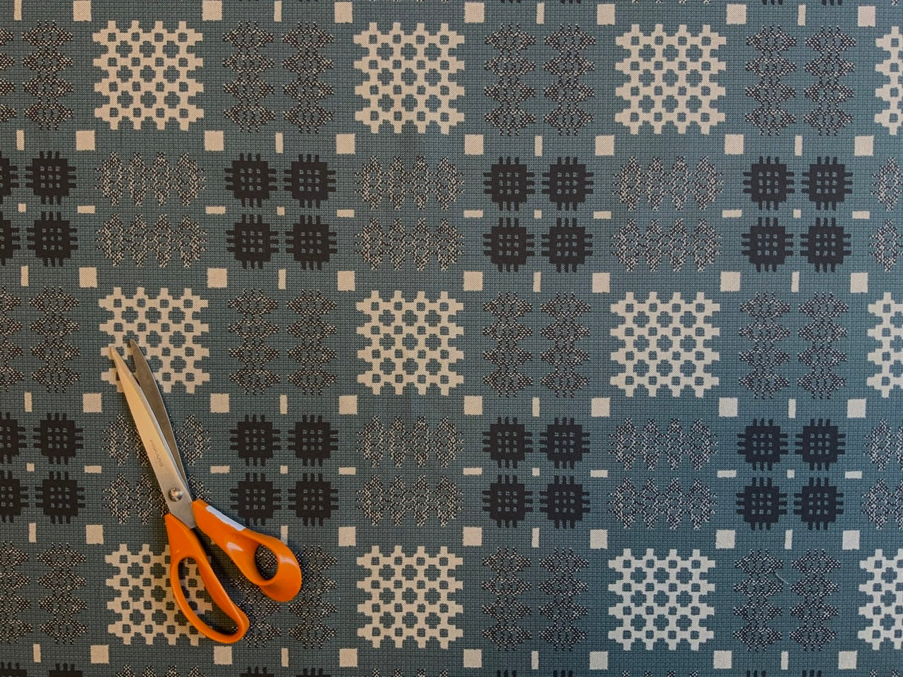 S56 Linen Look Welsh Blanket Blue Print