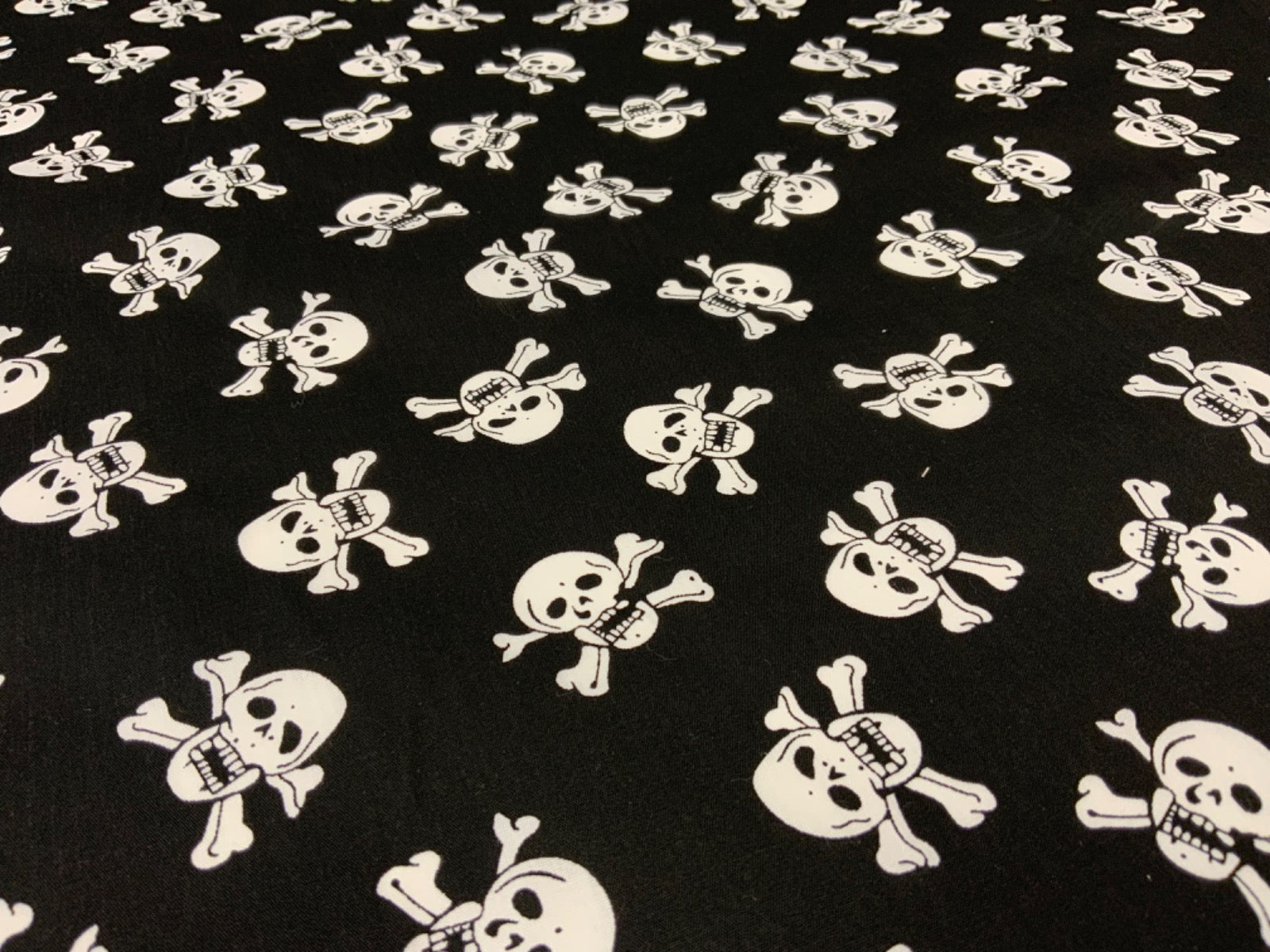 C713 Skull and Cross Bones Poly Cotton