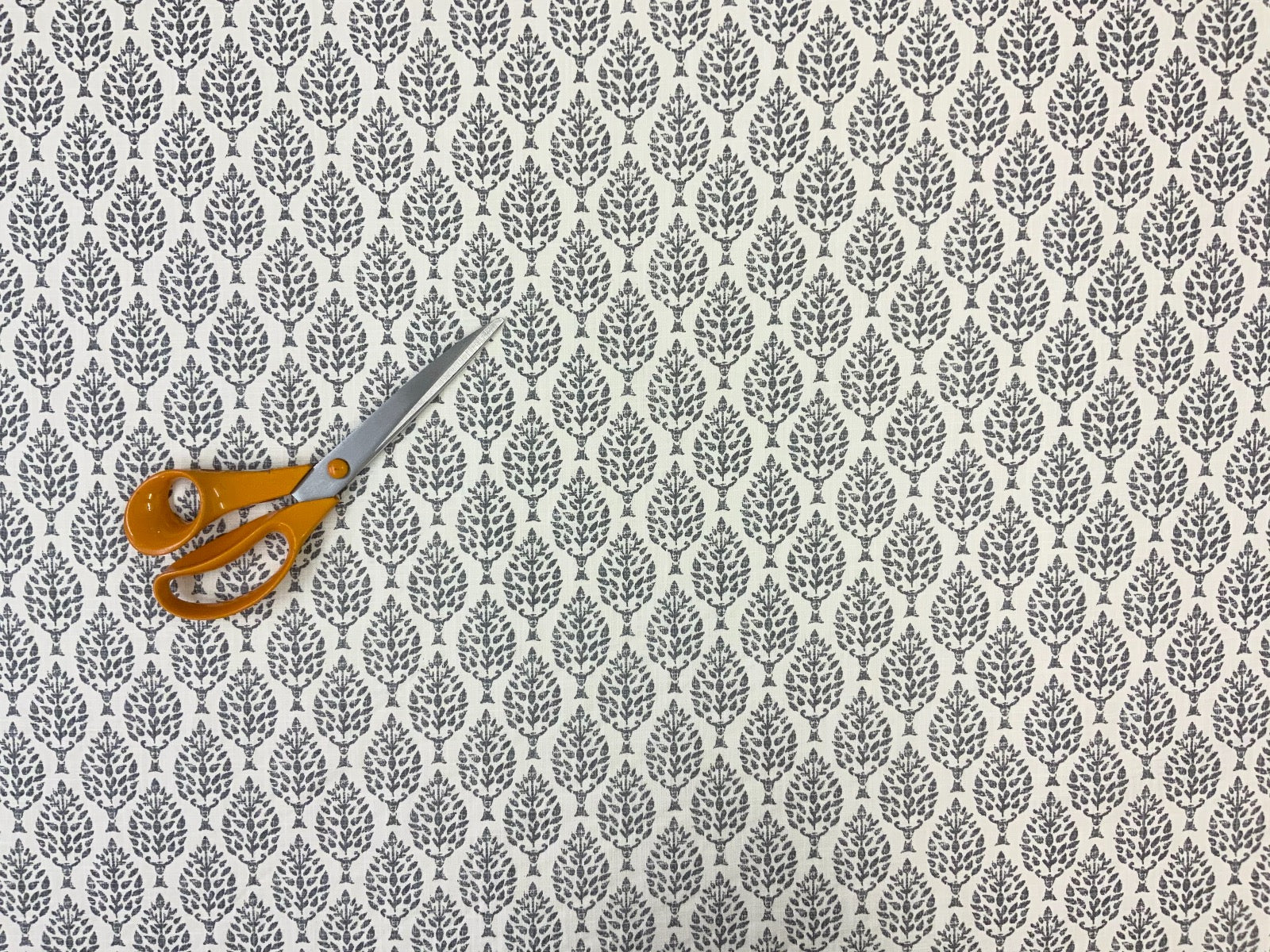 ILiv Kemble Filigree