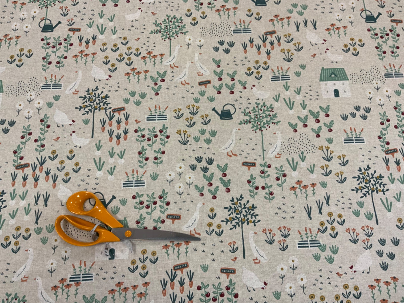 Country Garden Linen T473