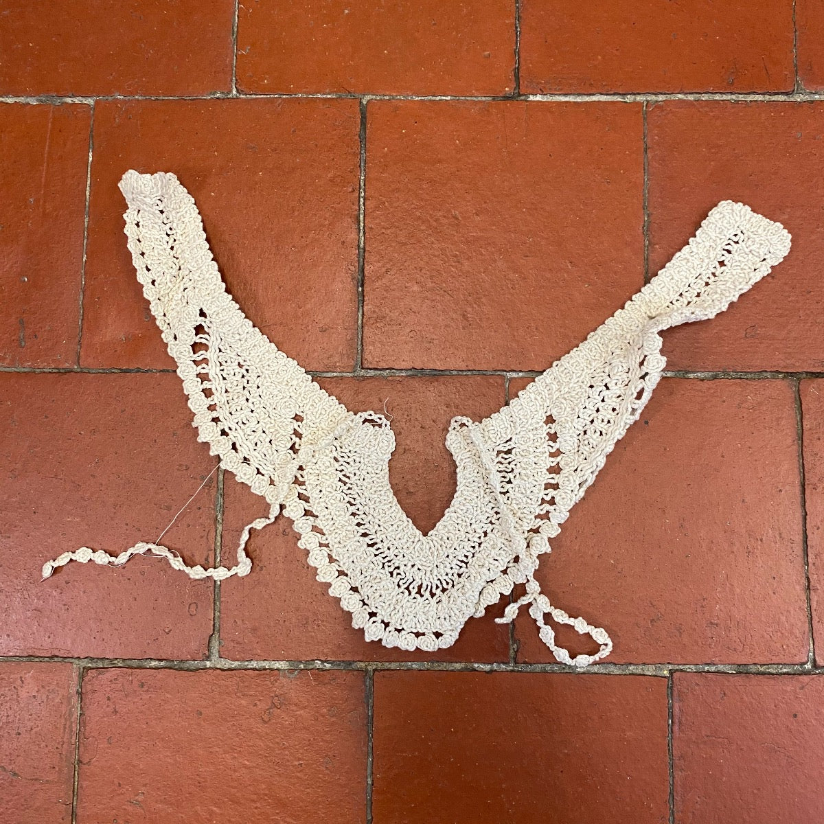 Tiered Crochet Collar Beige