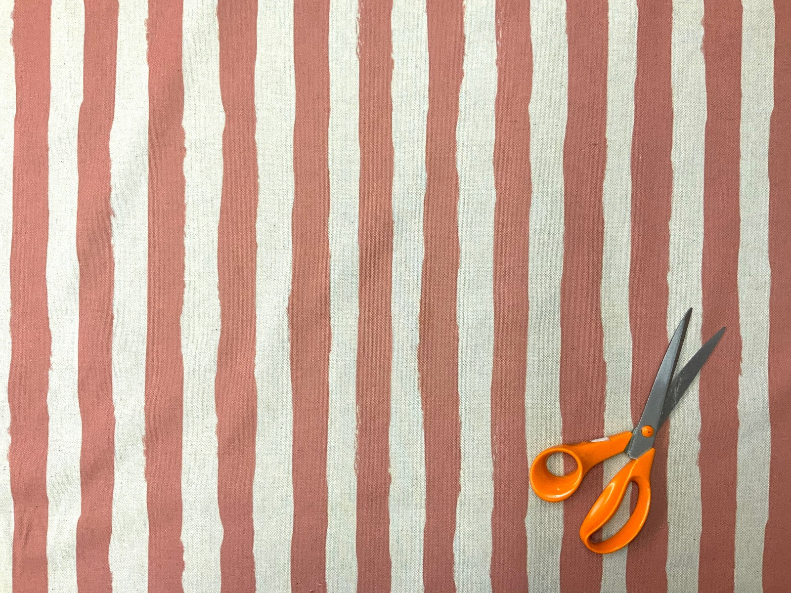 S92 Rose Linen Paint Stripe