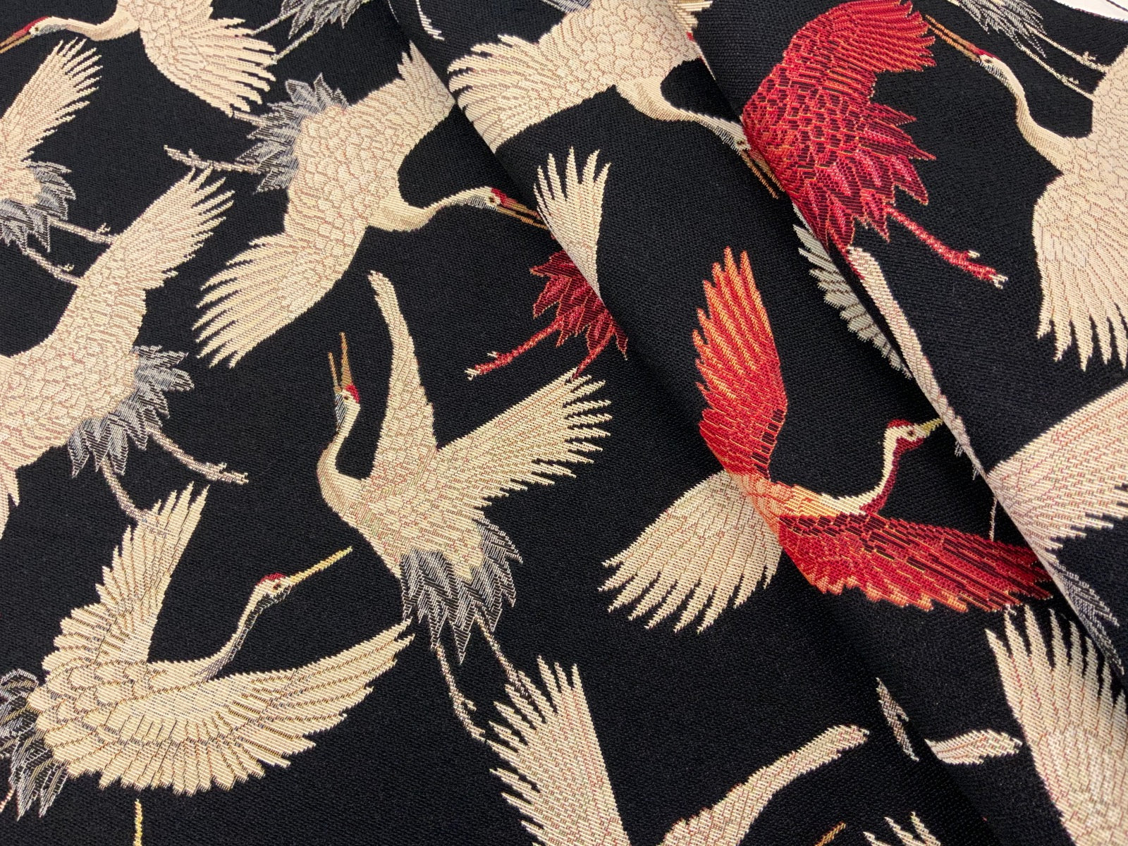 T425 Cranes Tapestry Multi