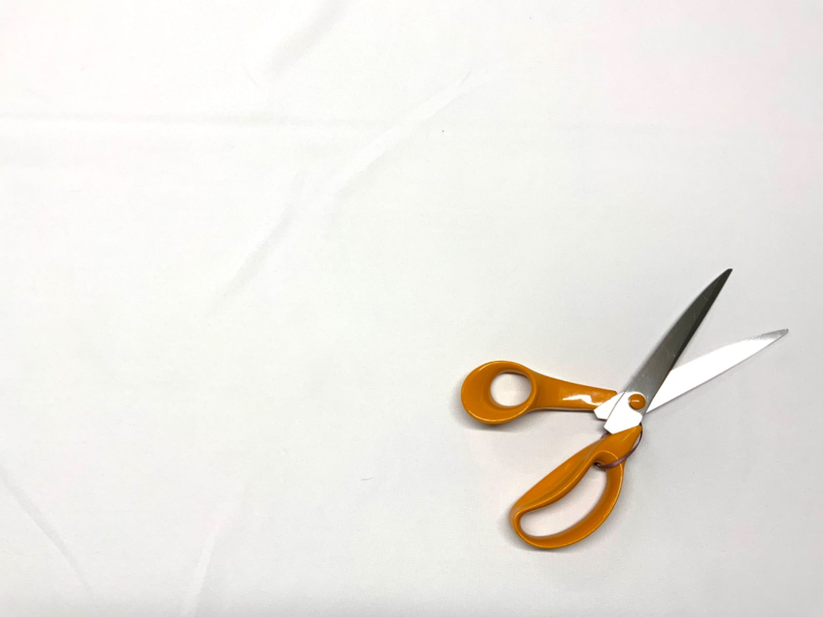 Polyester Mini Matt White