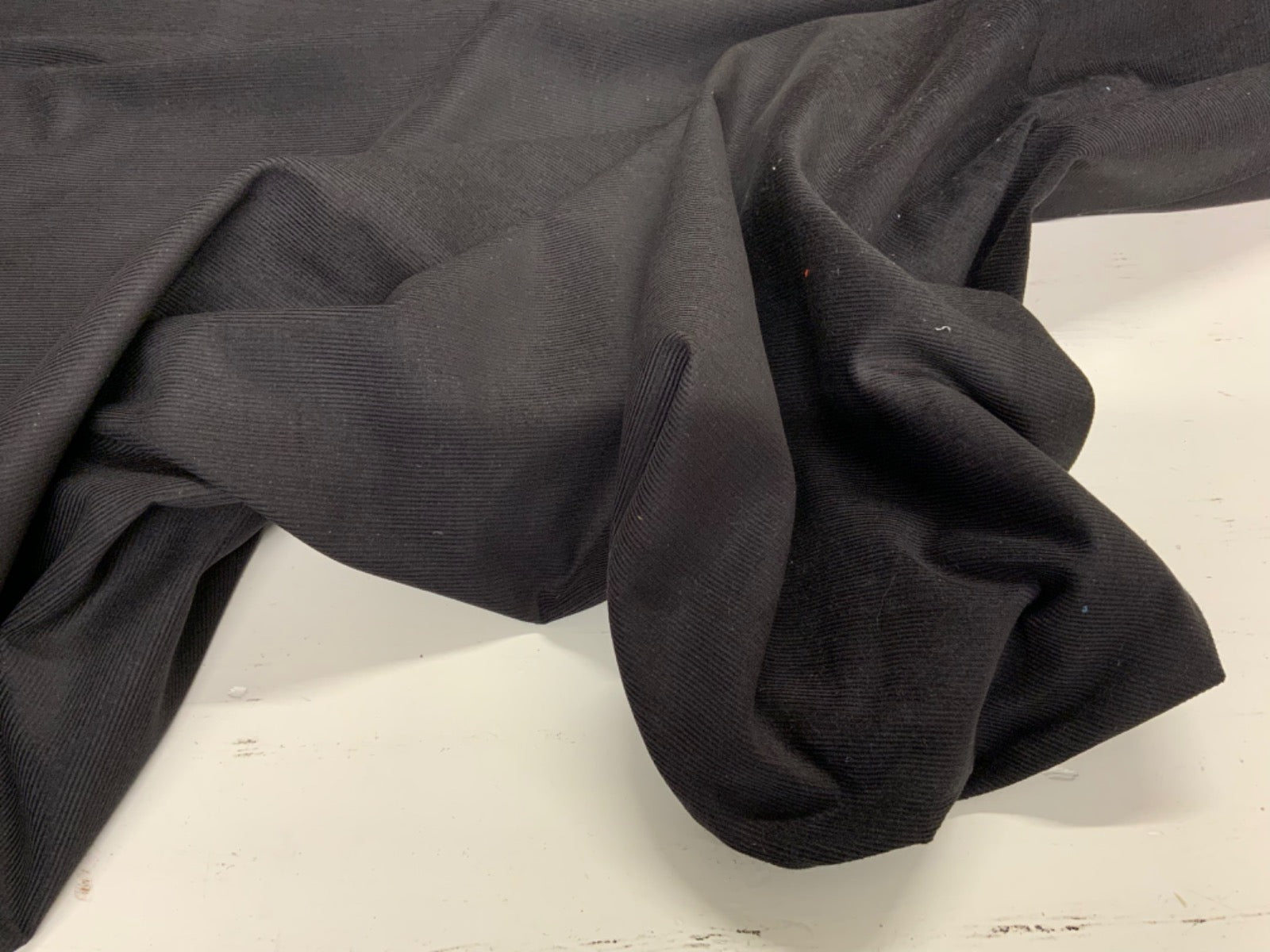 F257 Ex Designer 16 Wale Corduroy Black