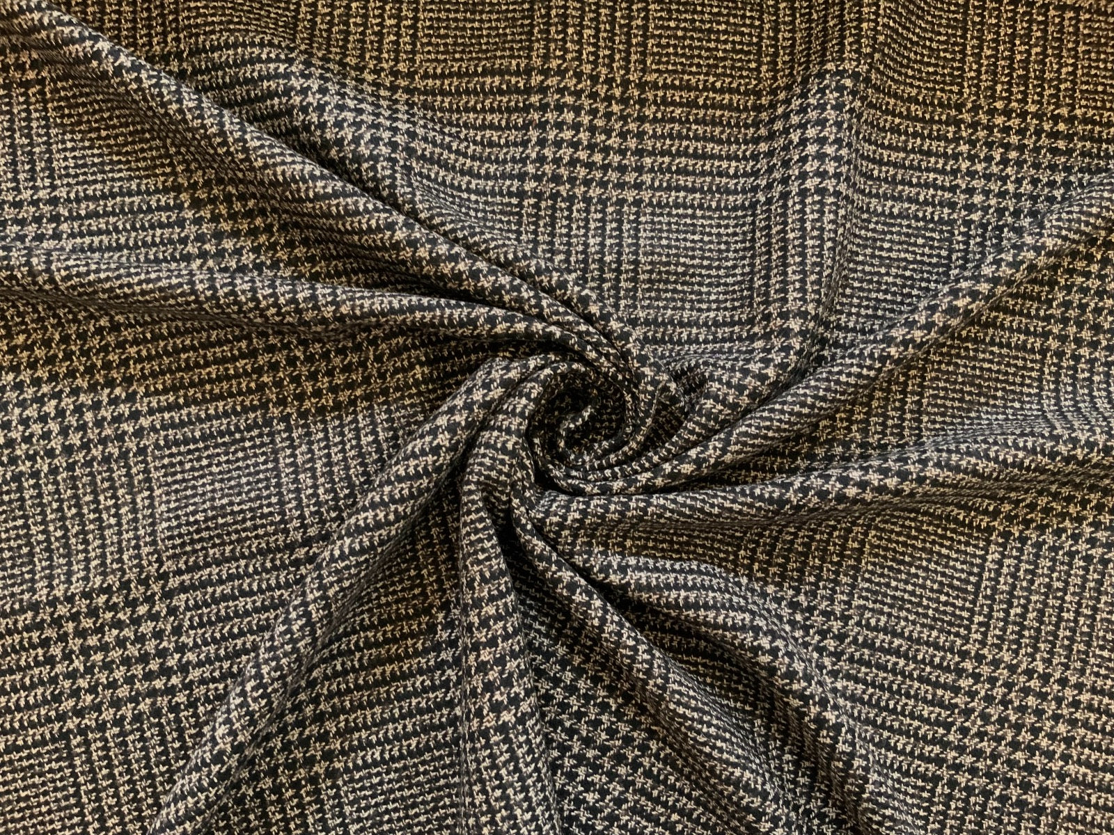 Old Country Check Coating F108