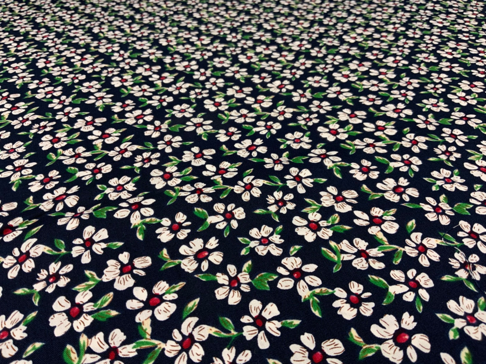 Tex Ex 2670 Daisy Chains Floral Cotton Lawn Navy