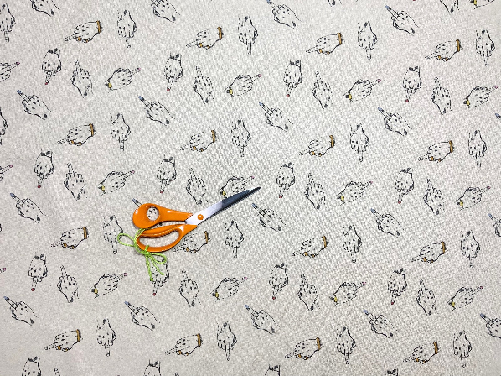 S67 Middle Finger Linen