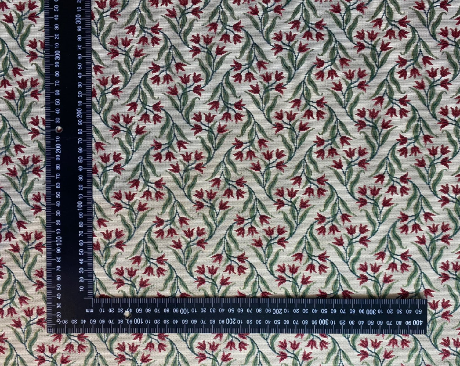 Tulip Tapestry Red T507