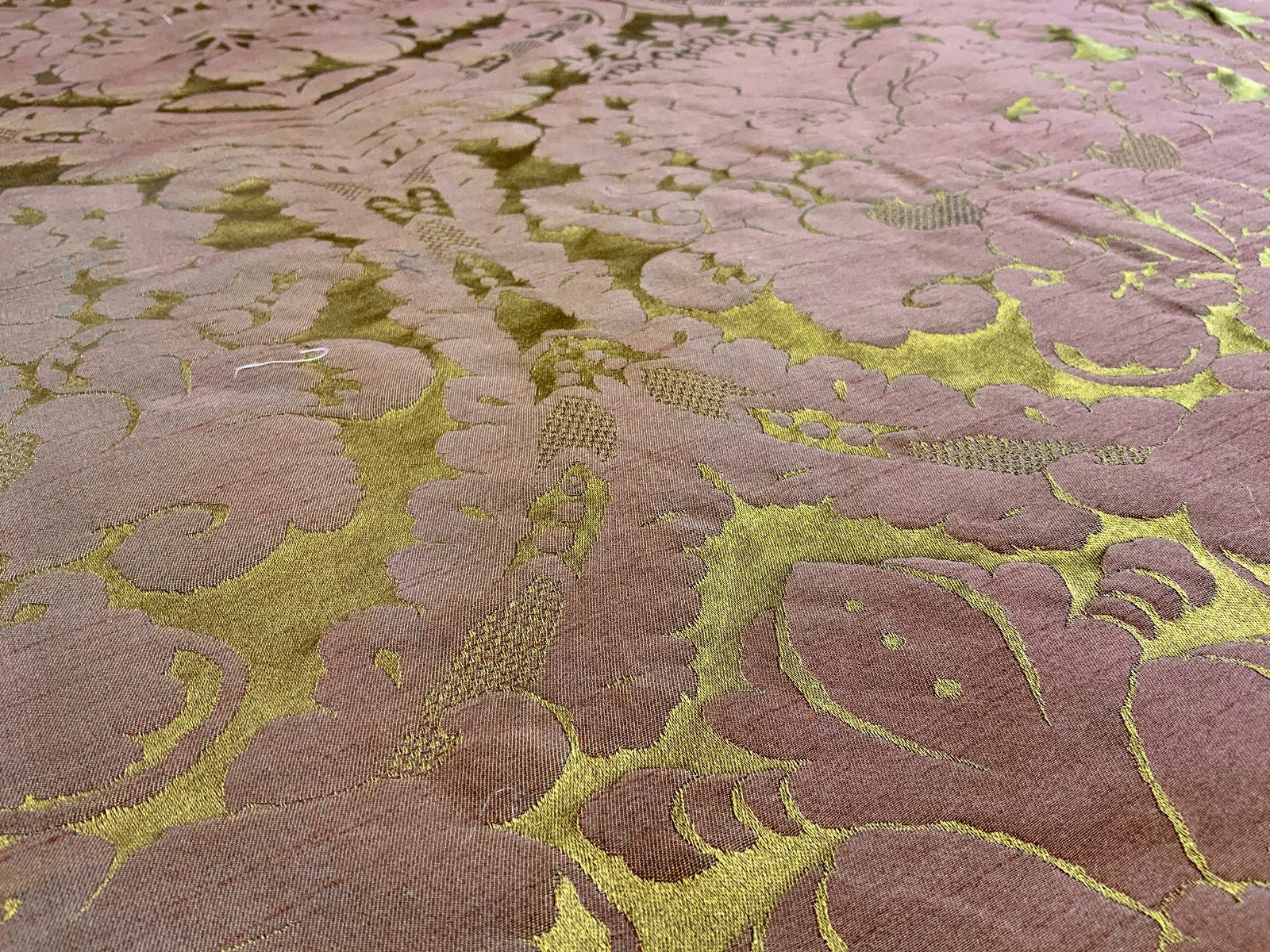 Dutch Damask Copper Gold T459