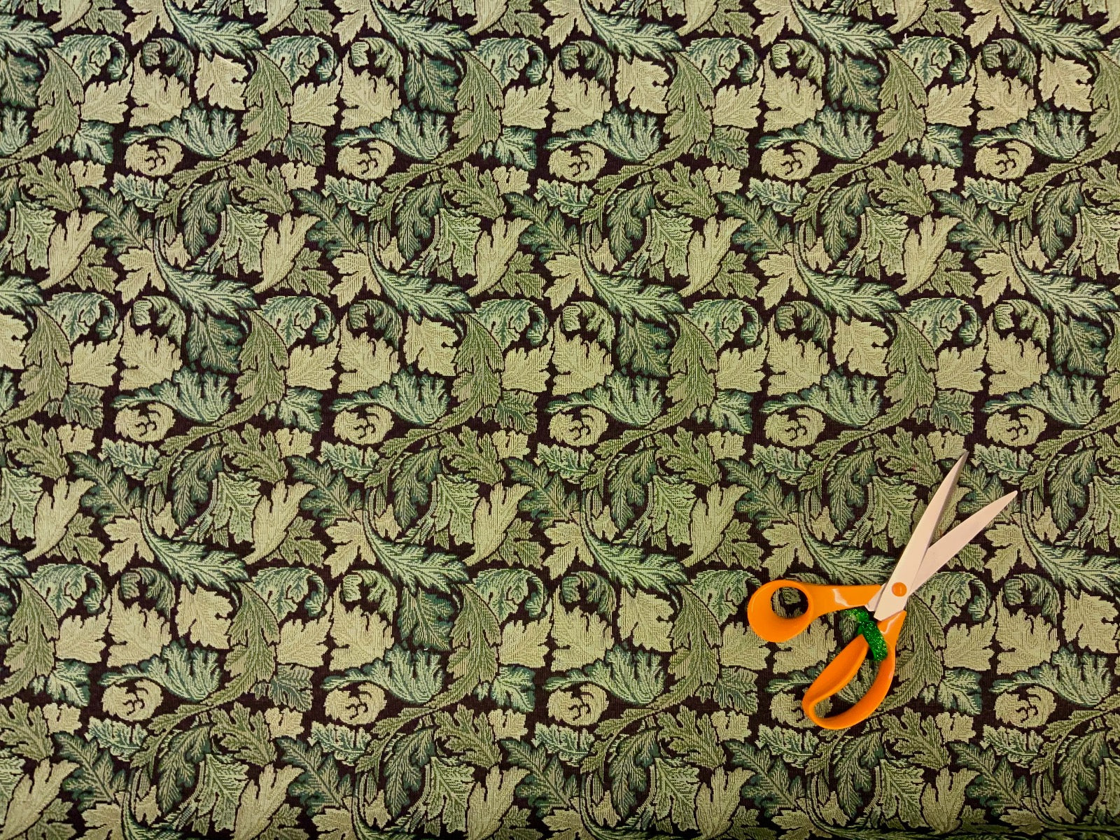 Rodmarton Acanthus Tapestry T408