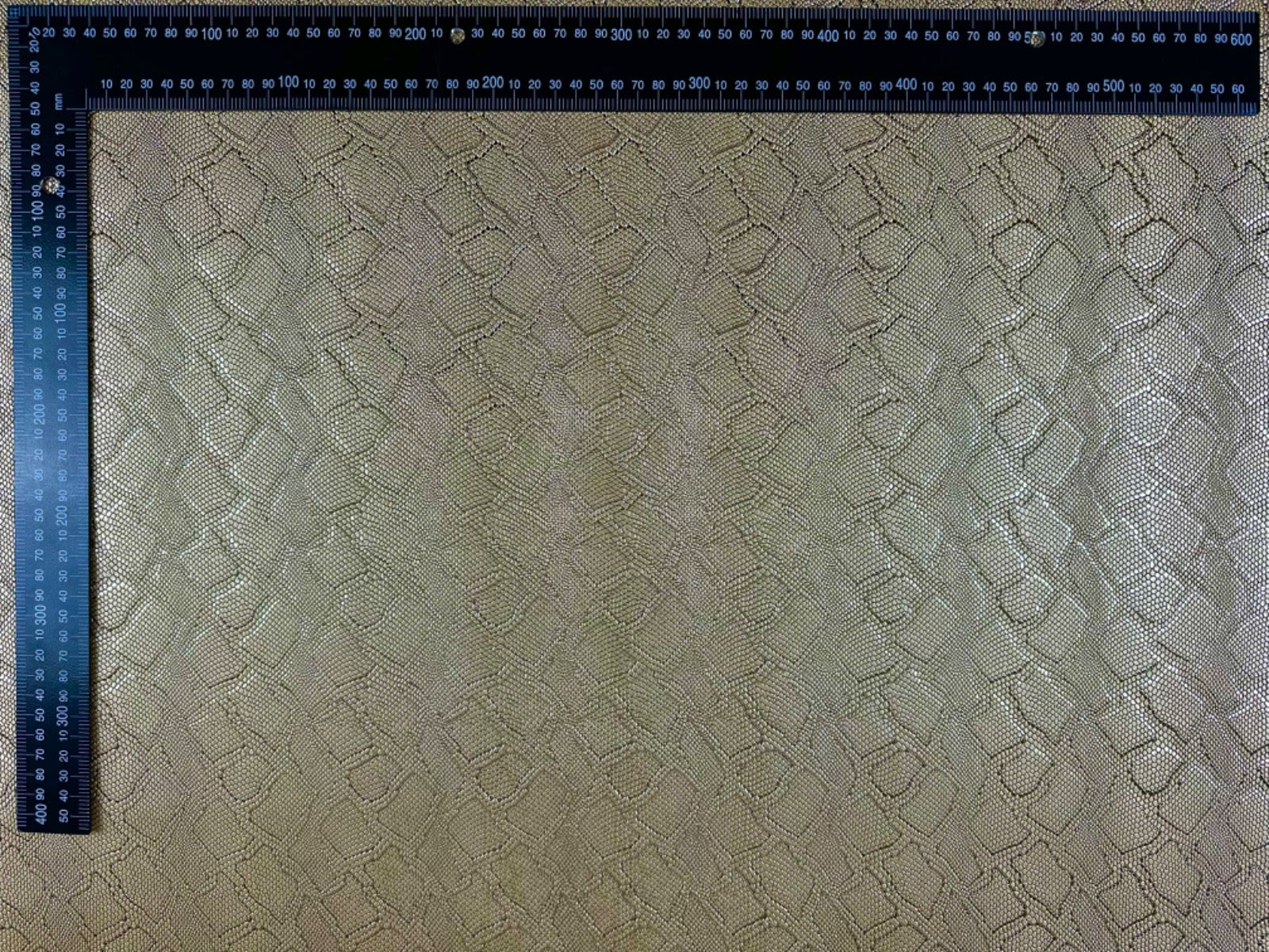 Croc Skin Leatherette Metallic Gold H338