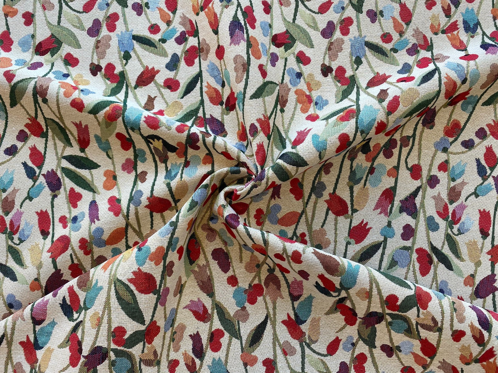 S129 Spike Flower Tapestry