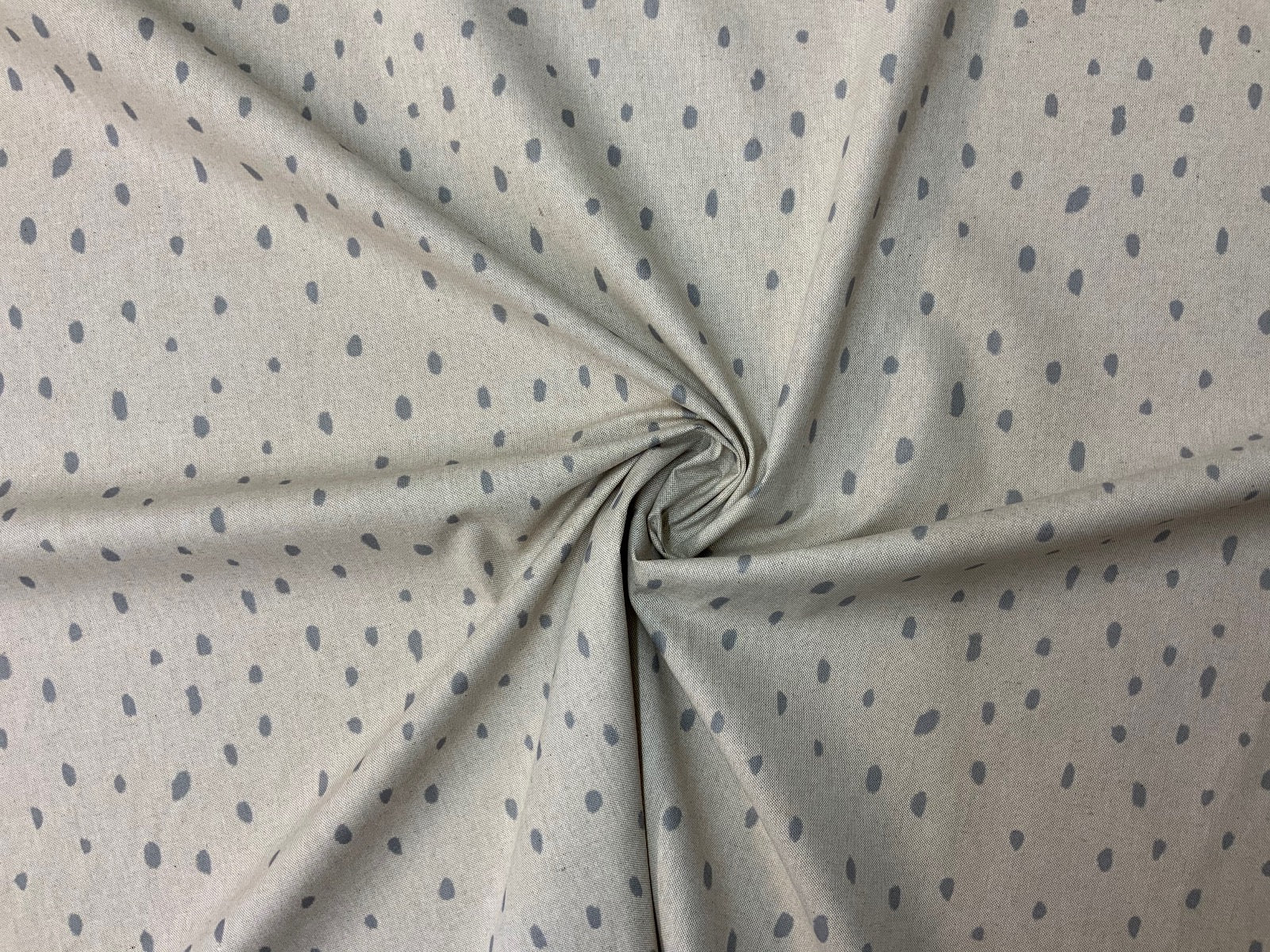 S96 Grey Linen Spotty Paint