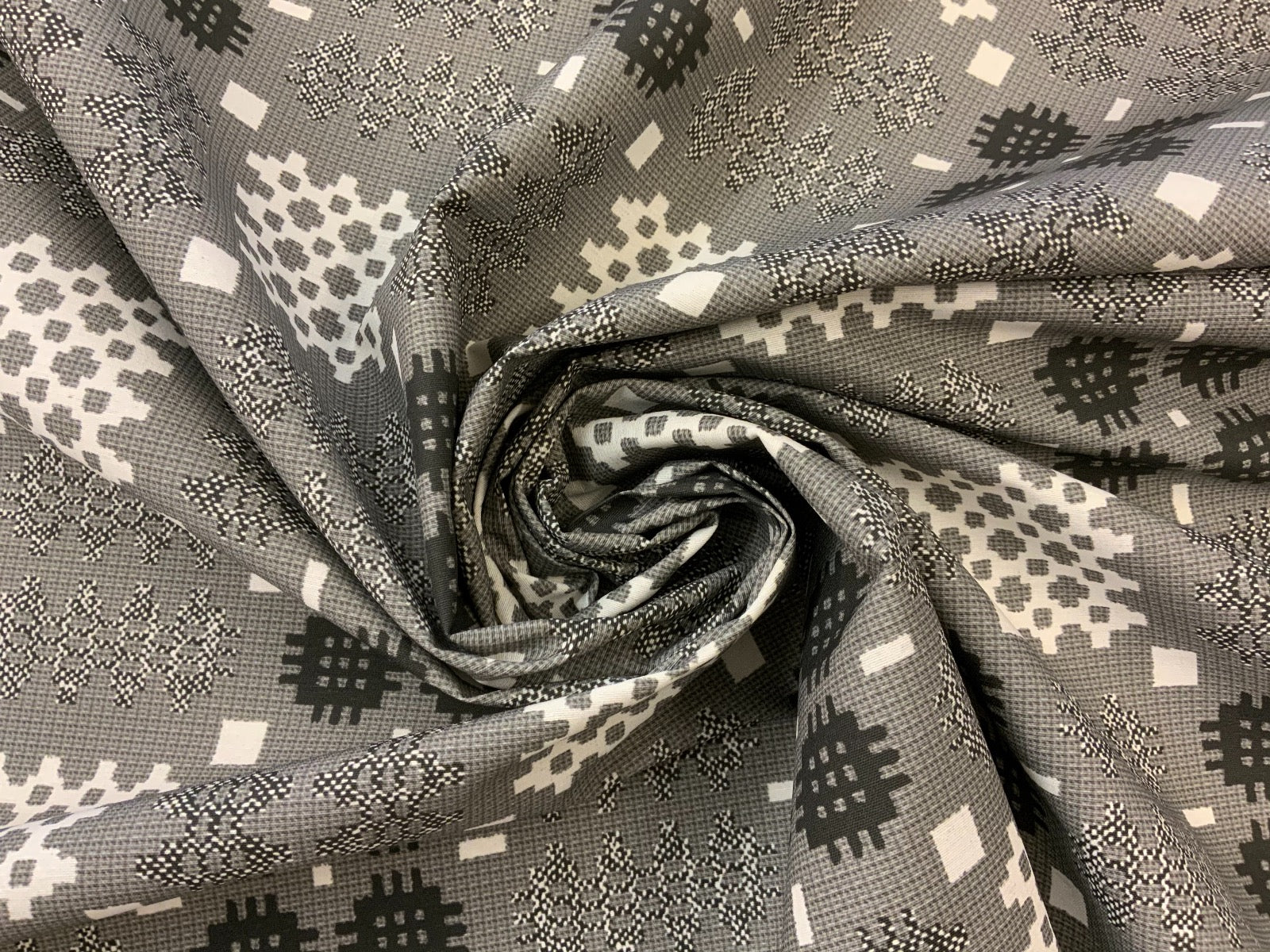 S177 Outdoor Water Repellent Welsh Blanket Grey