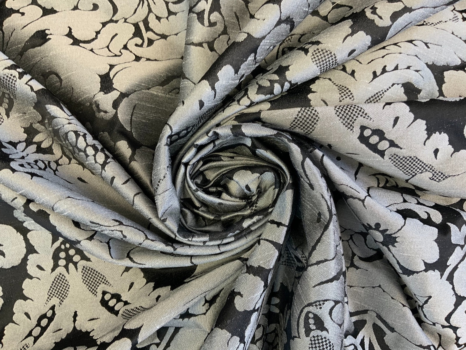 Dutch Damask Black Pewter T457