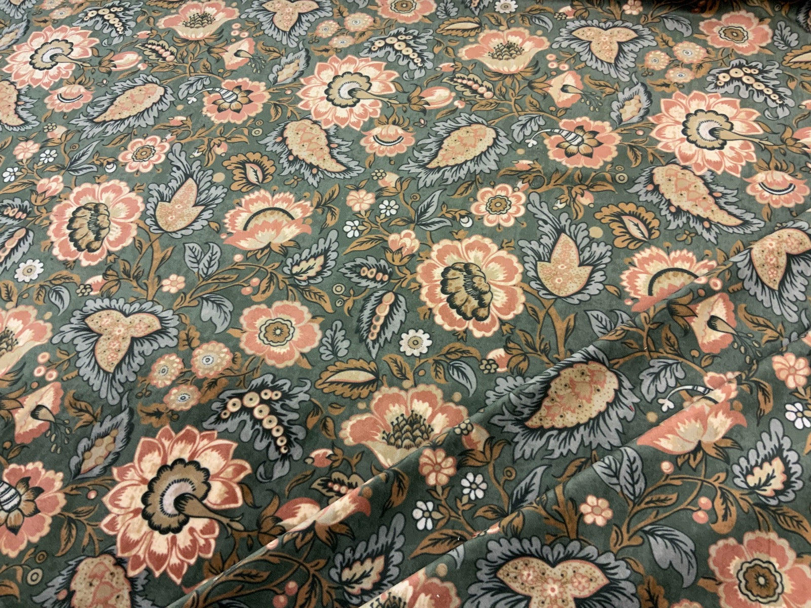 Coleton Floral Velvet T399