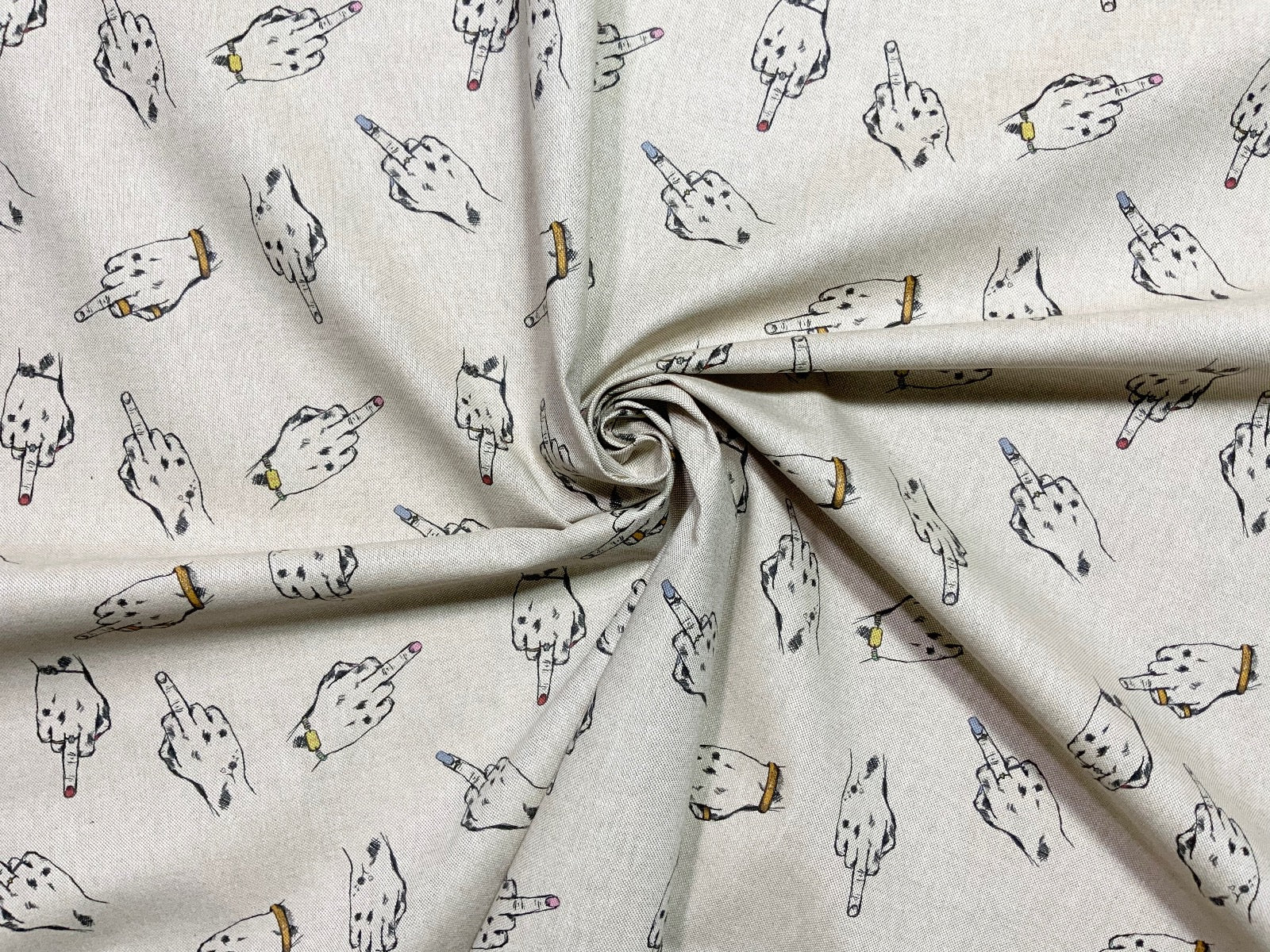 S67 Middle Finger Linen