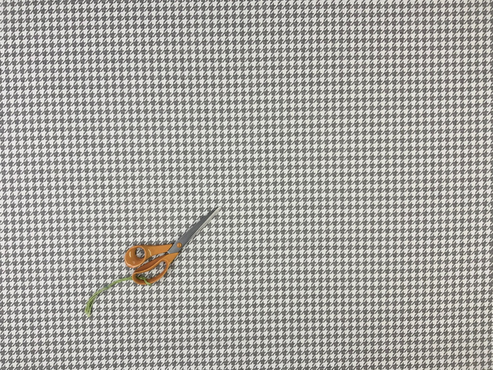 T389 Woven Dog Tooth Grey Outdoor Fabric