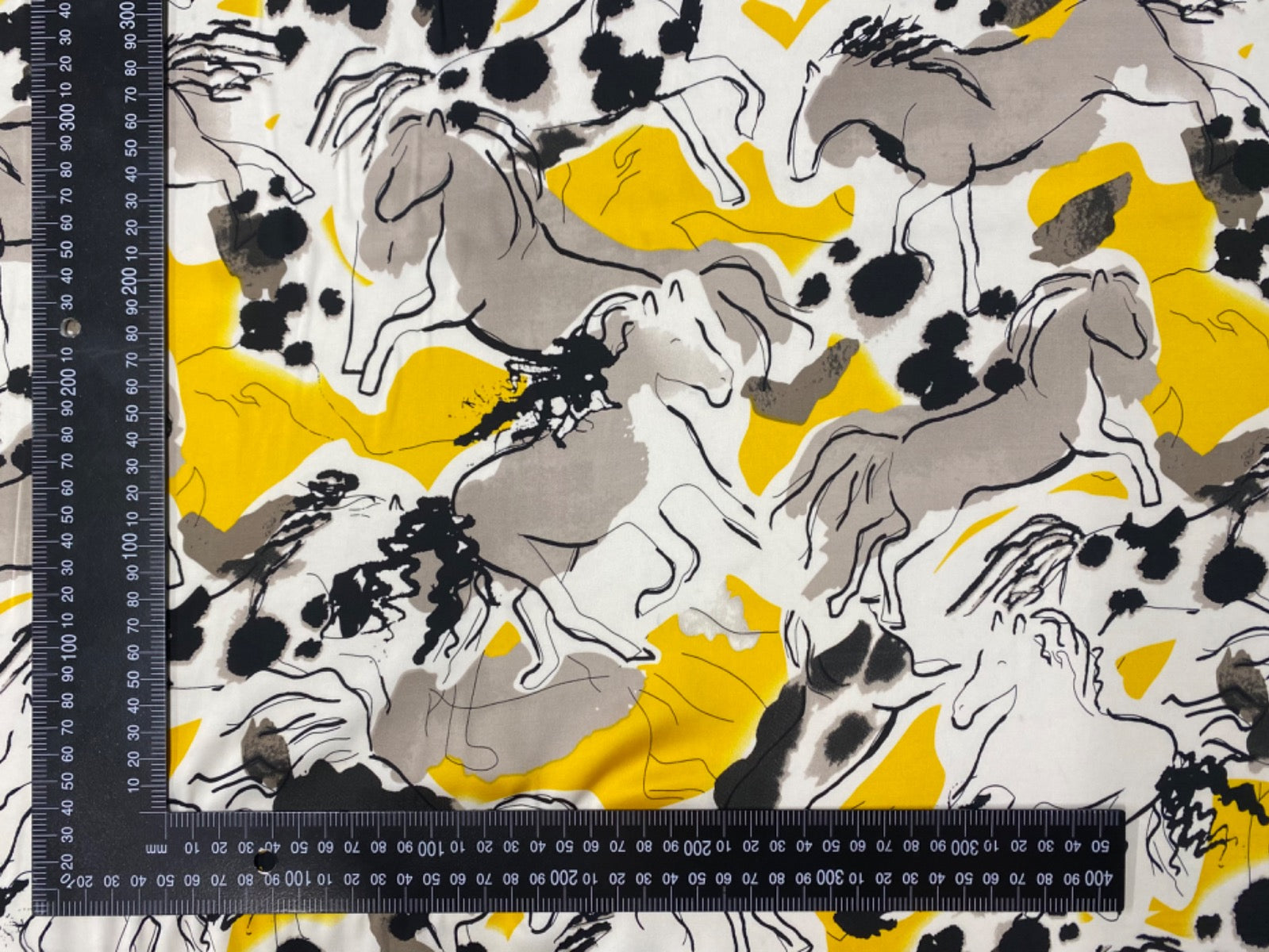 F342 Ride Away Satin Yellow