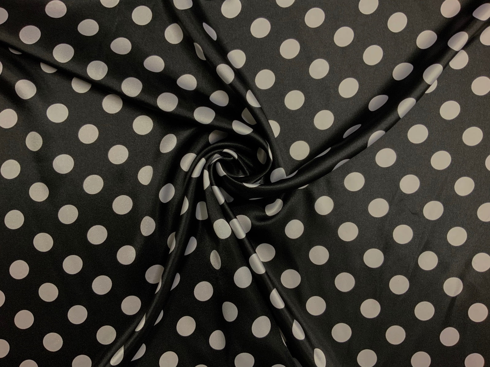 Costume spot satin I269