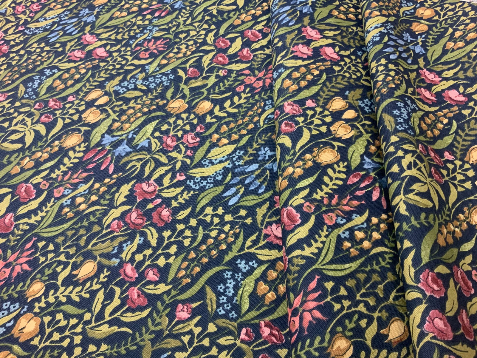 ILiv Kelmscott Jewel