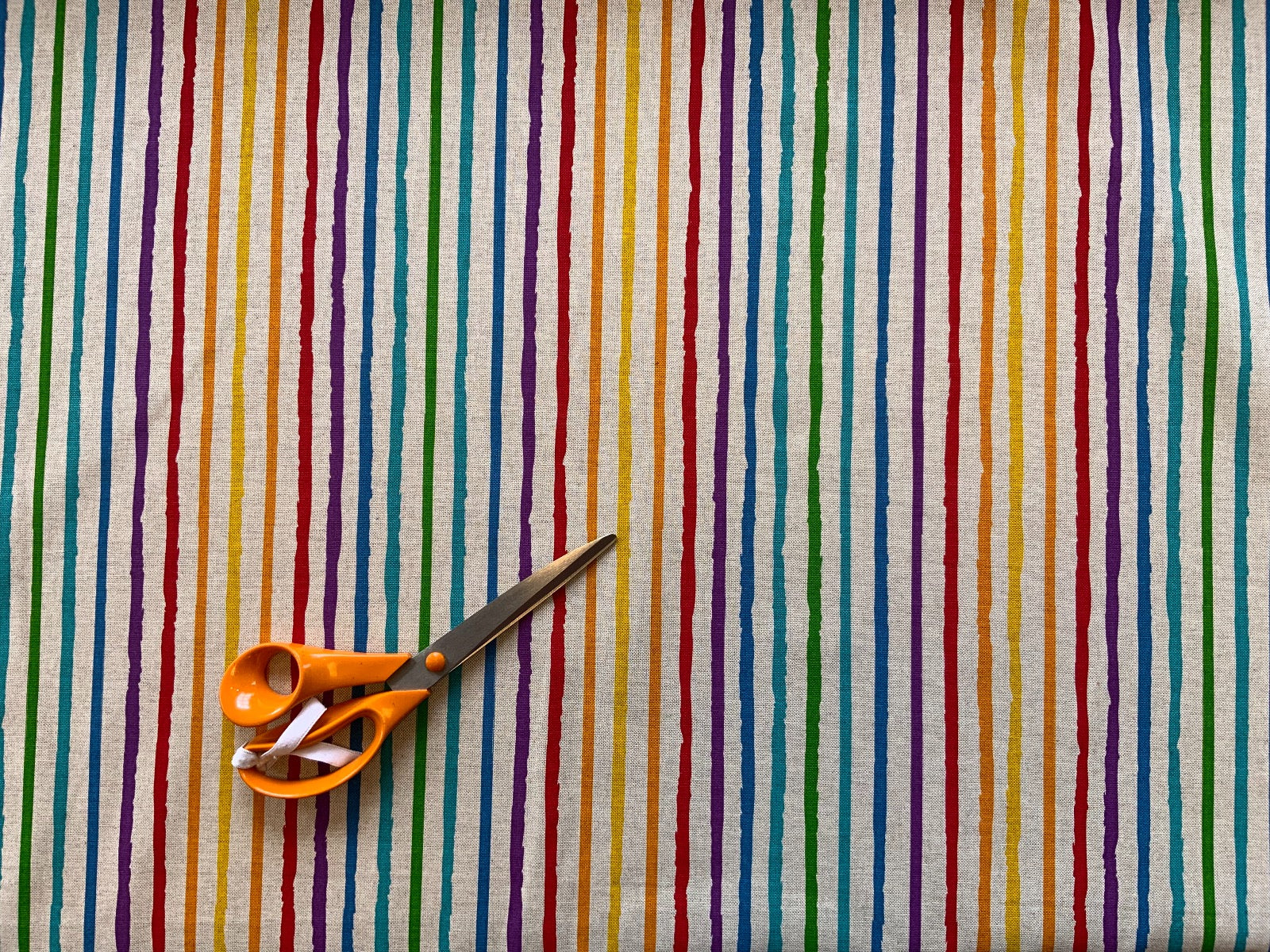 T394 Paint the rainbow stripe