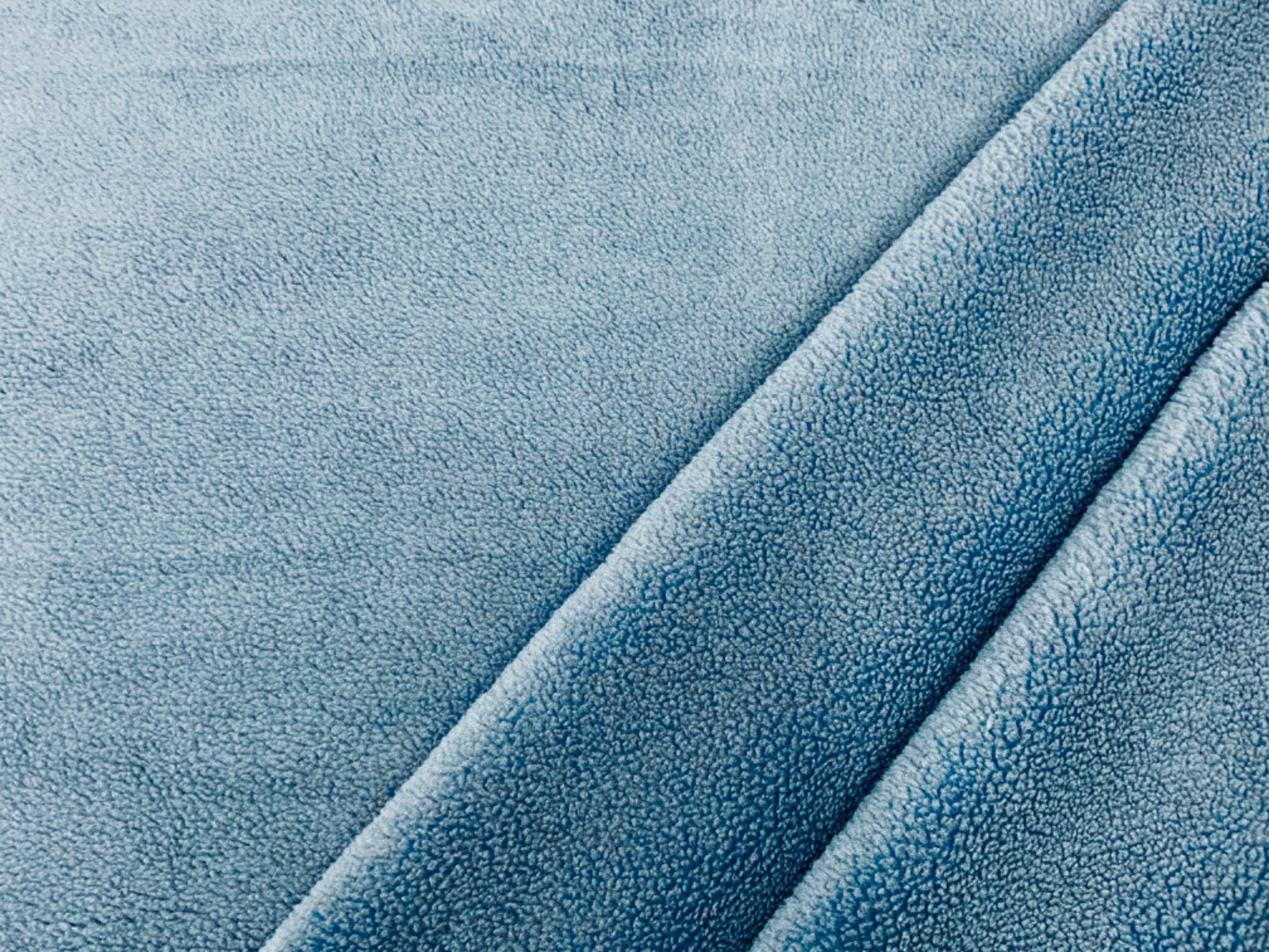 F351 Teddy Sherpa Fleece With Knitted Suede Reverse Petrol