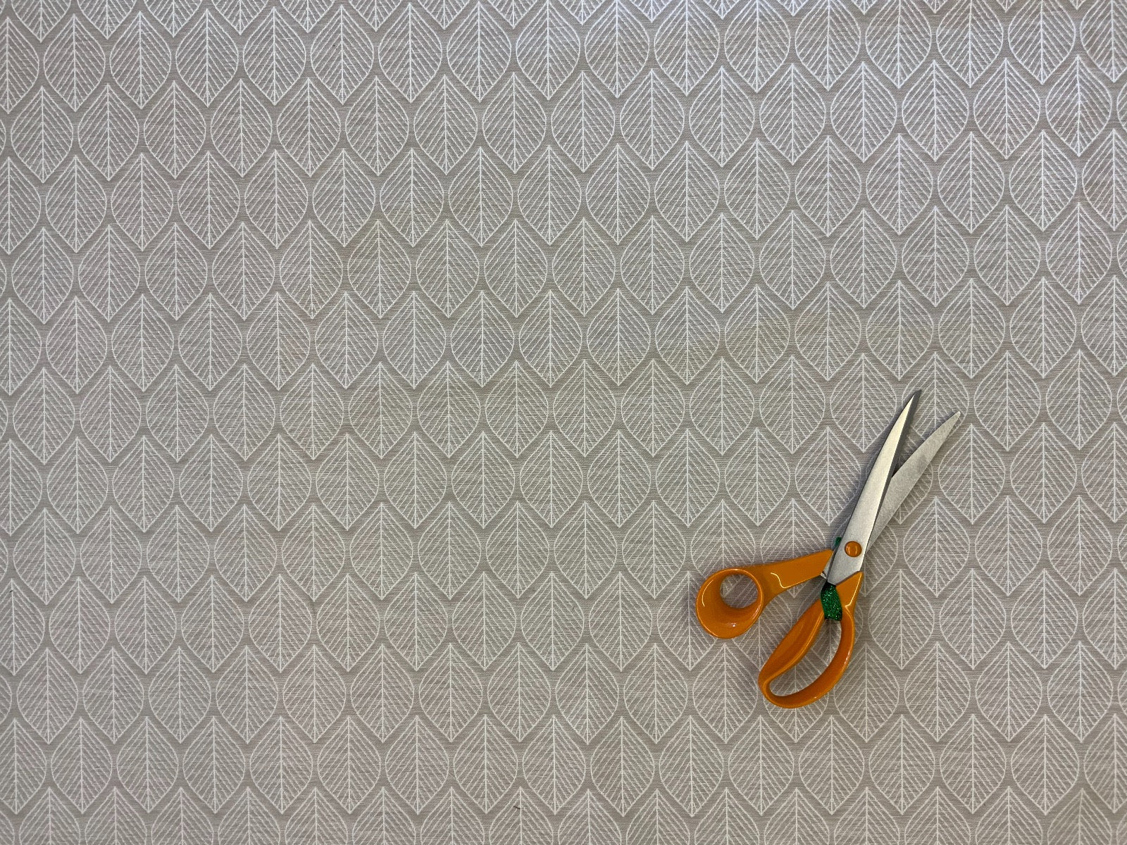 Scandi Woven Leaves Natural T404