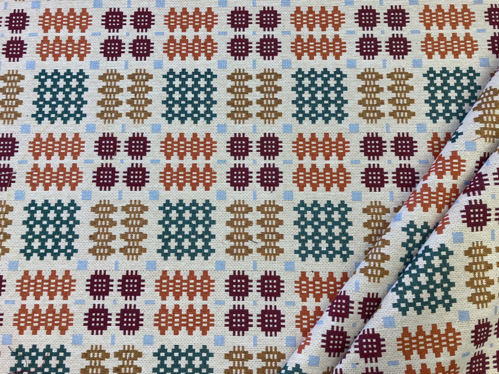 R57 Welsh Blanket Tapestry Multi