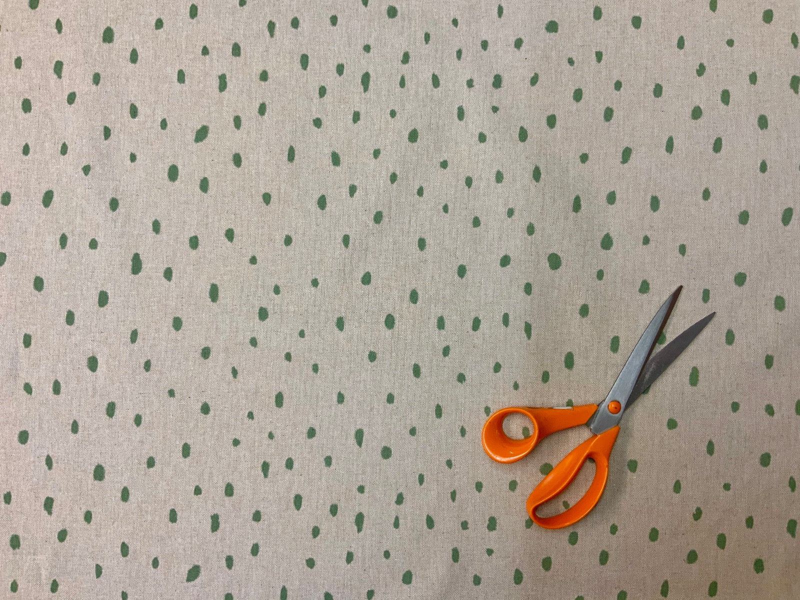 S97 Green Linen Spotty Paint