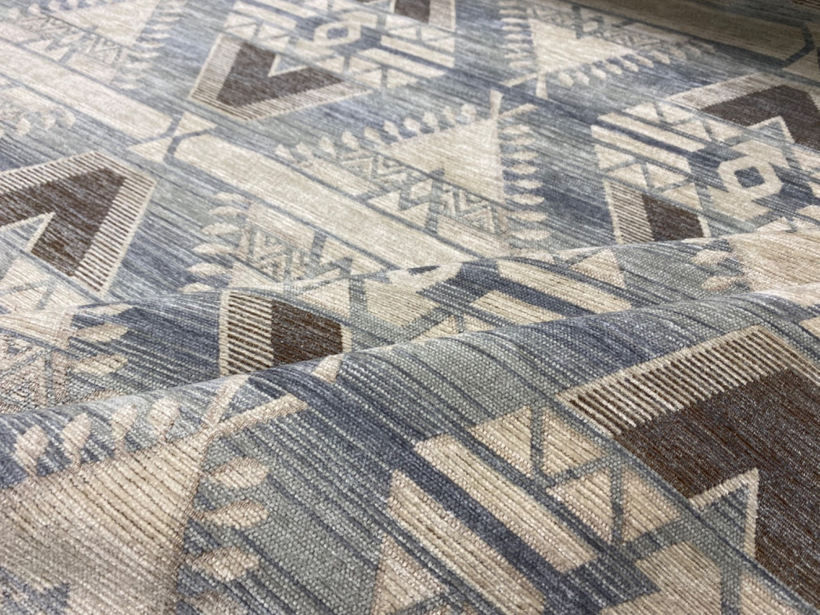 Tex Ex 2689 Inca Ikat FR Chenille Silver