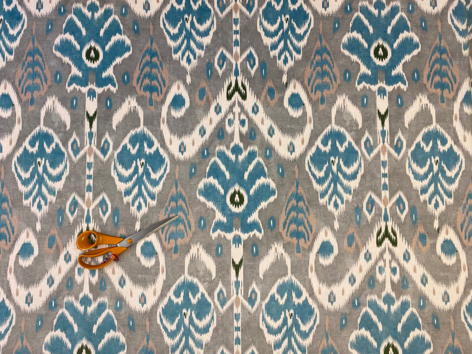 E193 Casablanca Ikat Velvet