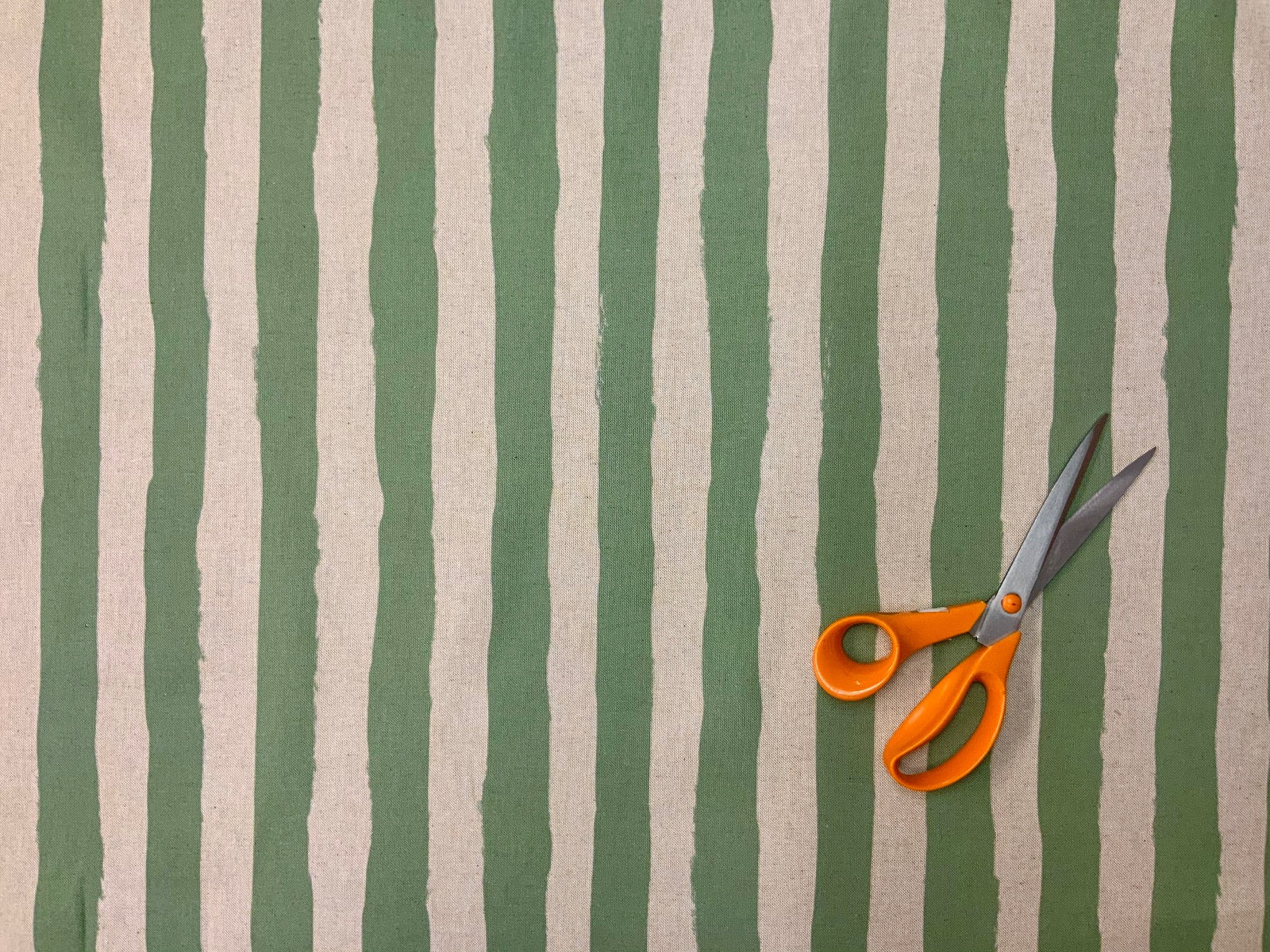 S94 Green Linen Paint Stripe