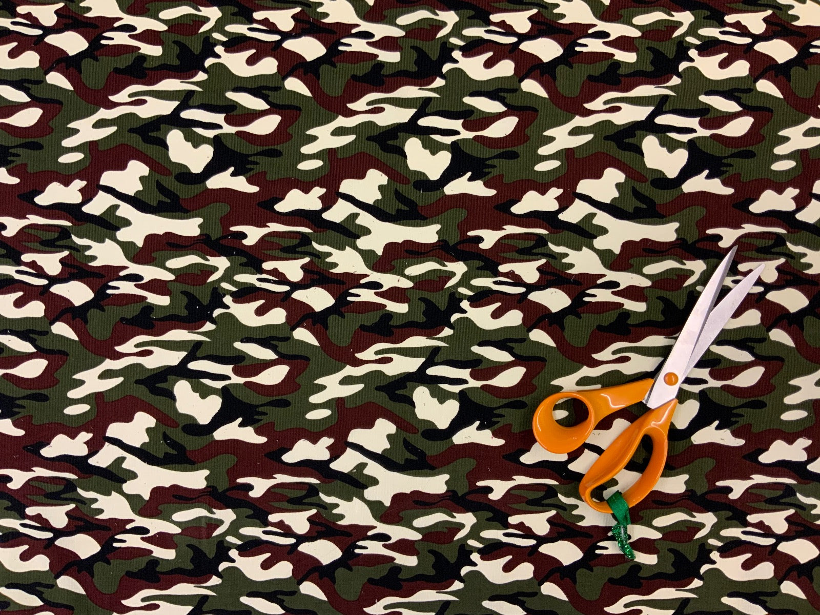 i308 Camouflage Needlecord Green