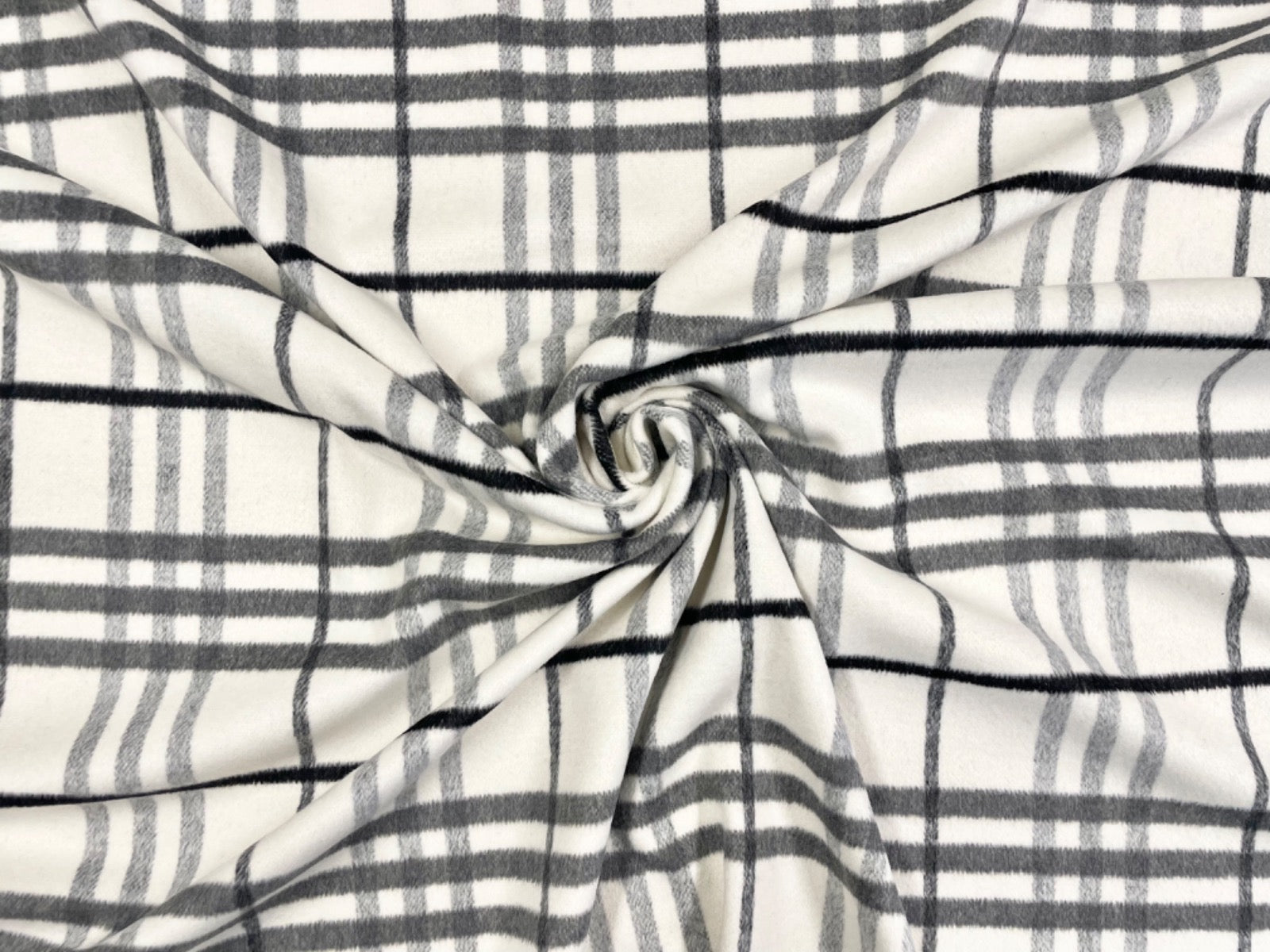 Yeti Tartan Wool Touch Monochrome F346