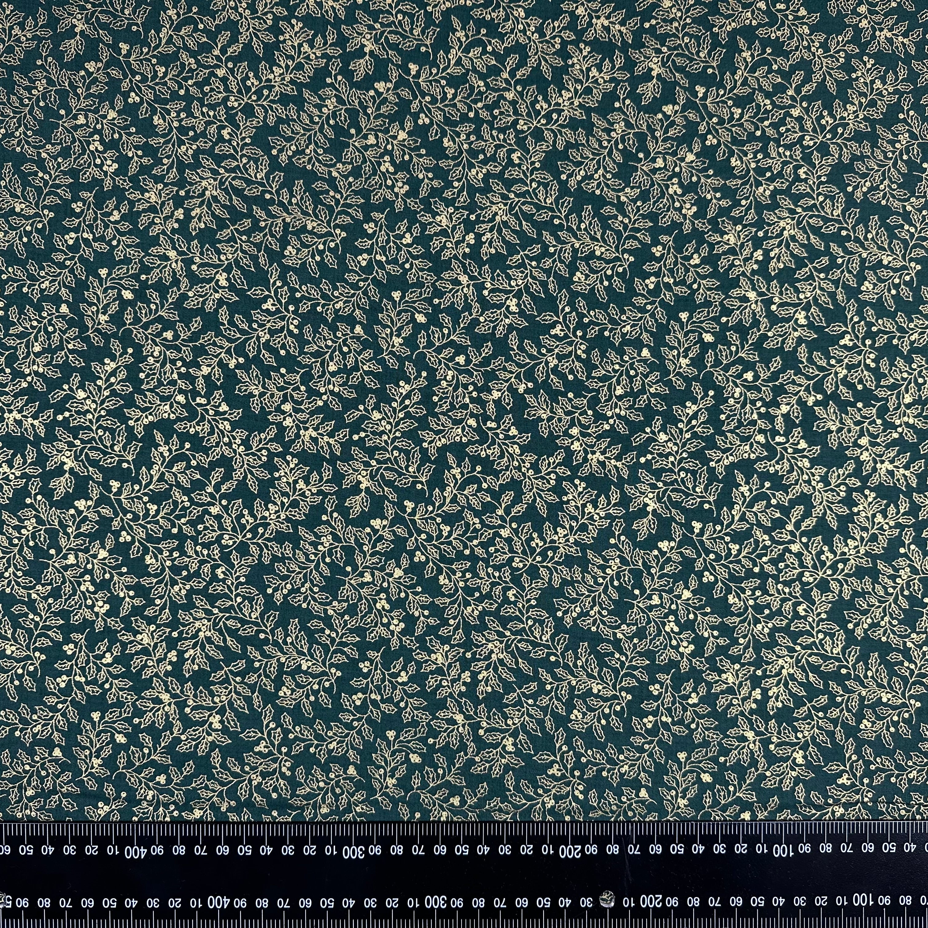 C830_Metallic_Holly_Outline_Green_fabric_scale