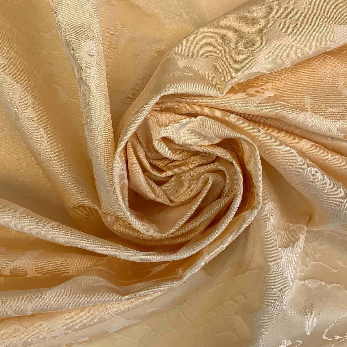 Dutch Damask Cream T458