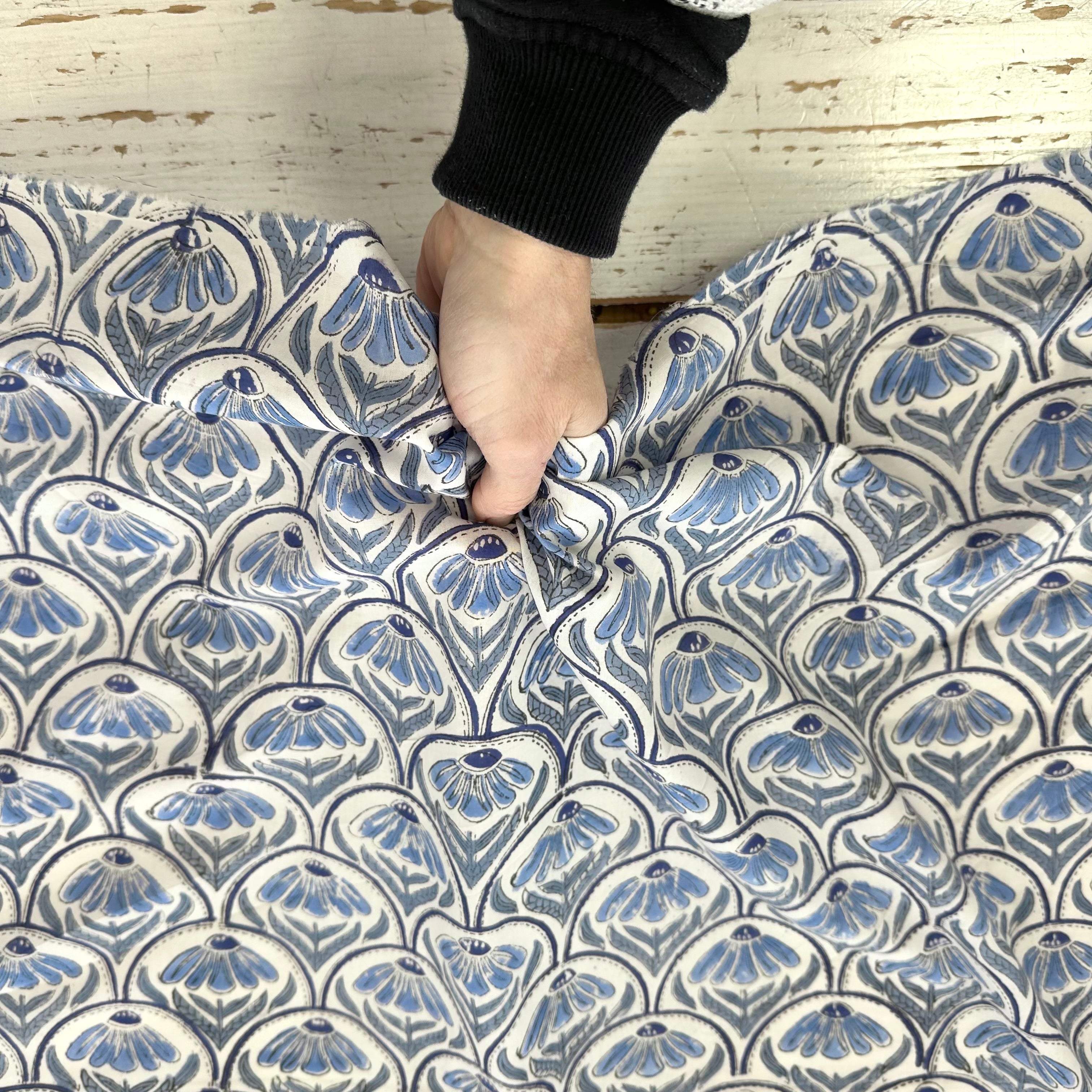 Scallop Daisy Block Print Blue Tex Ex 2970