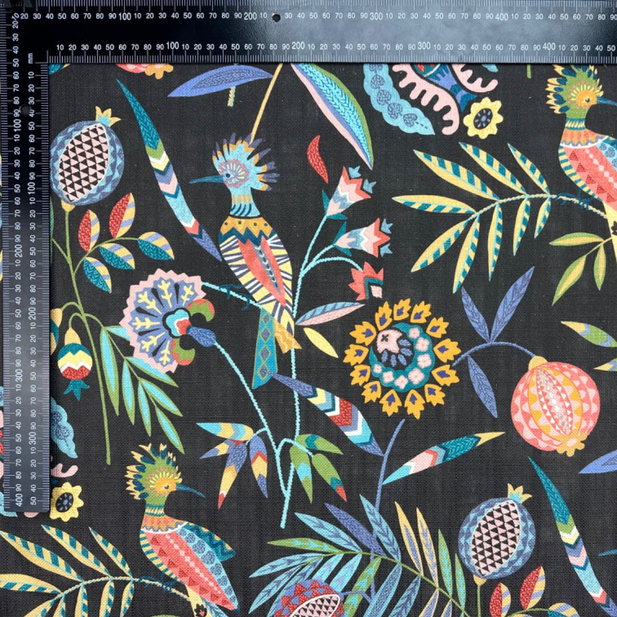 ILiv Hoopoe Charcoal Fabric Scale