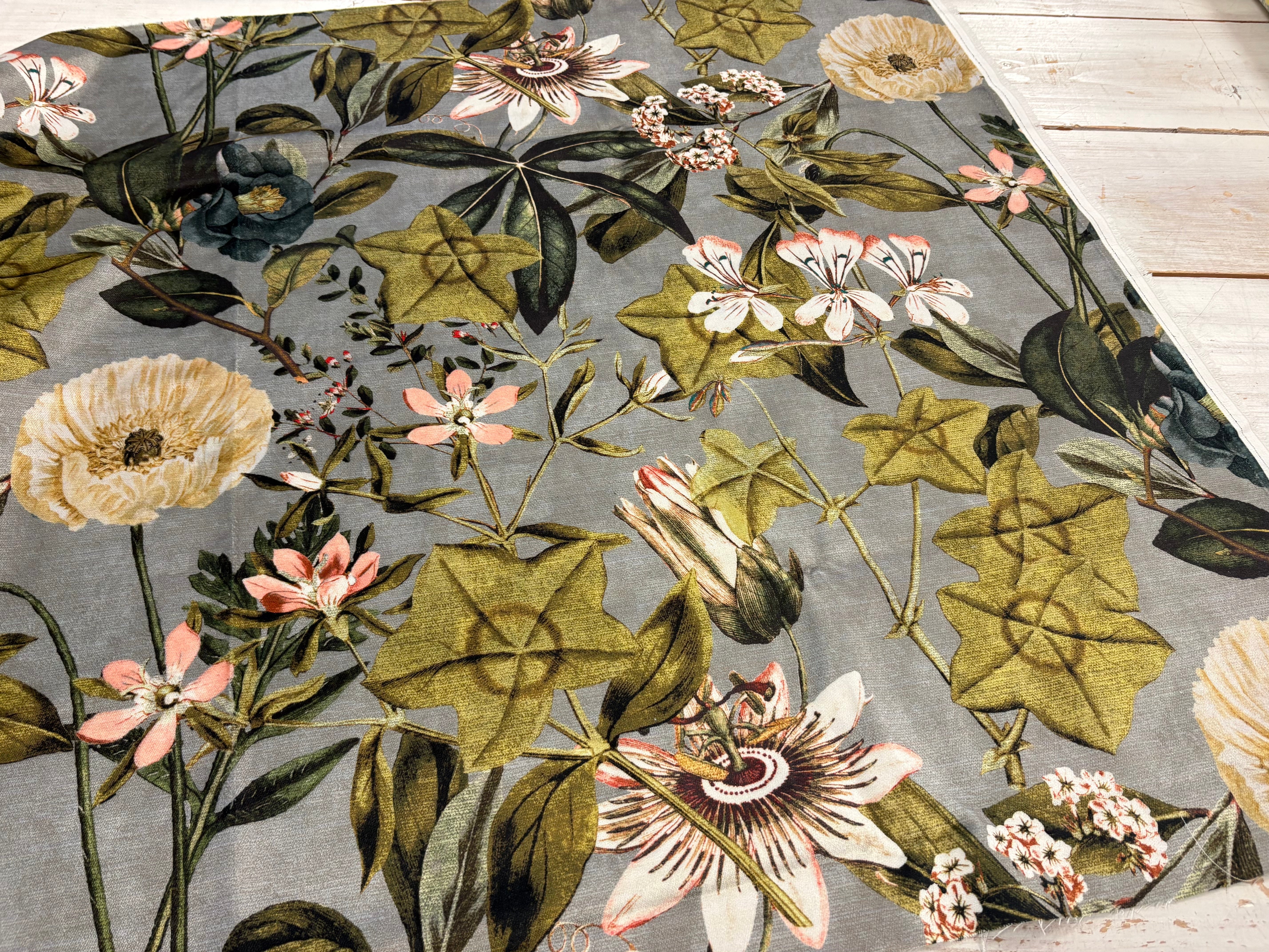 REM 13 - Passiflora mineral blush 90cm x 140cm (RRP - £35pm)