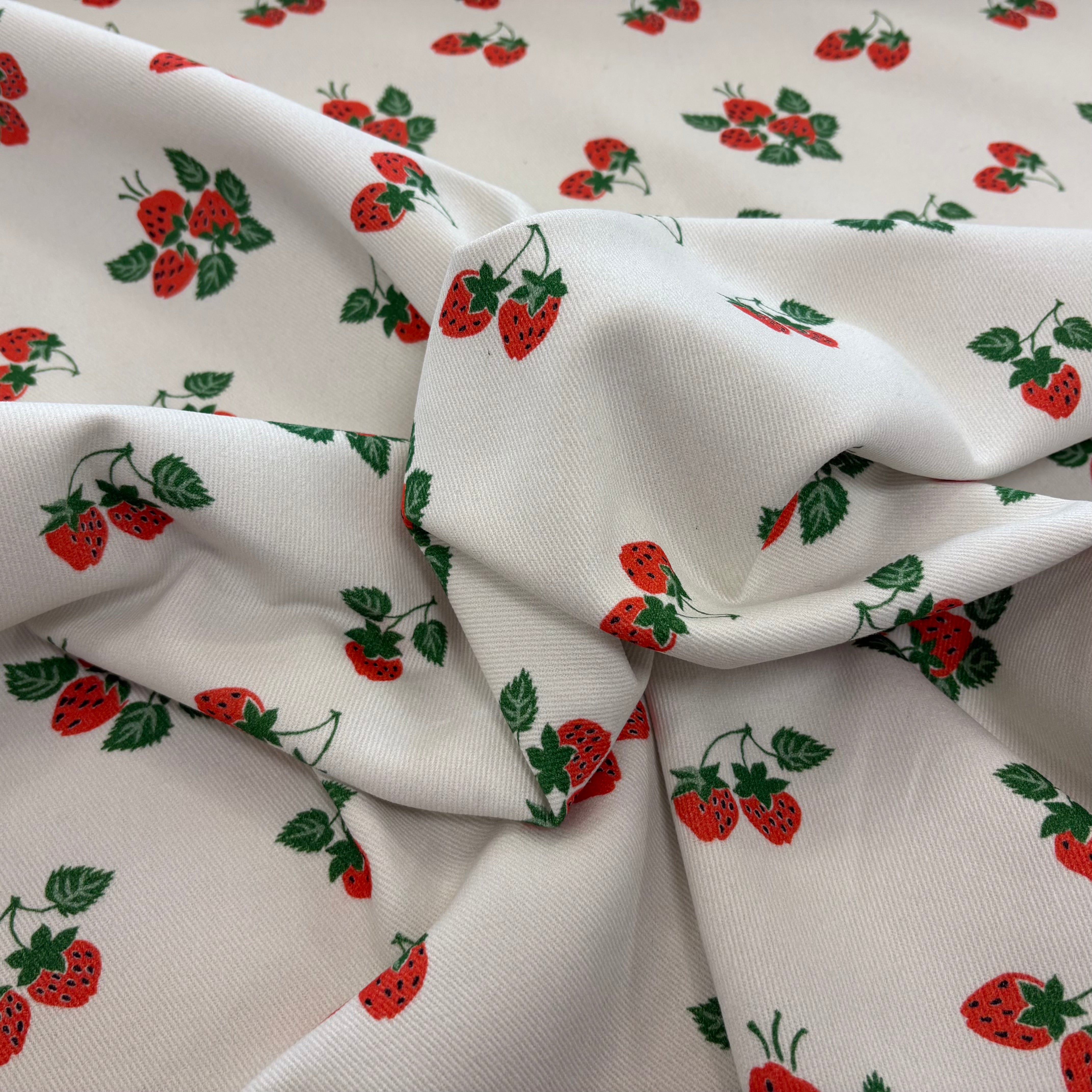 P144 Strawberry Fayre denim ivory