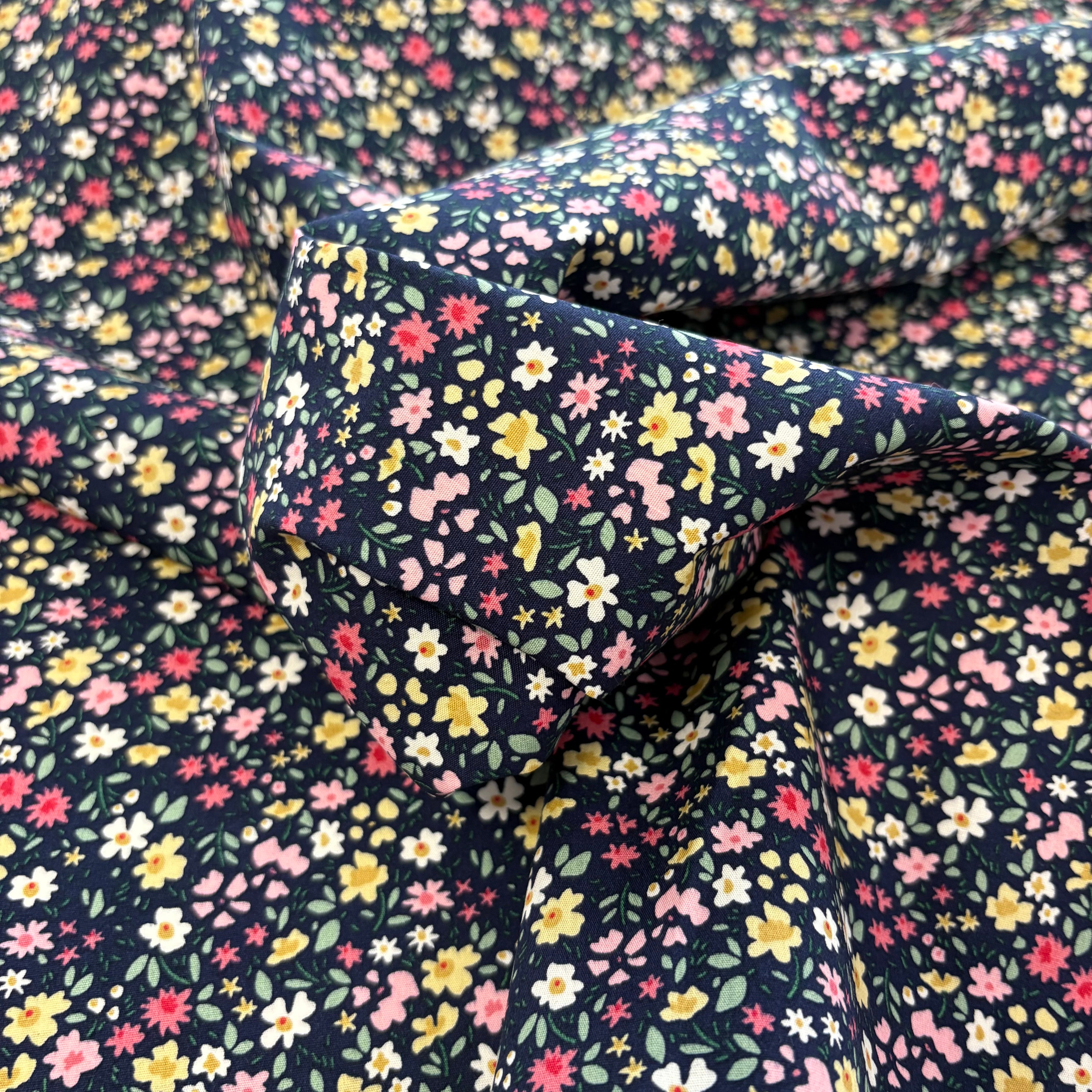 C855 Navy Meadow flowers cotton poplin