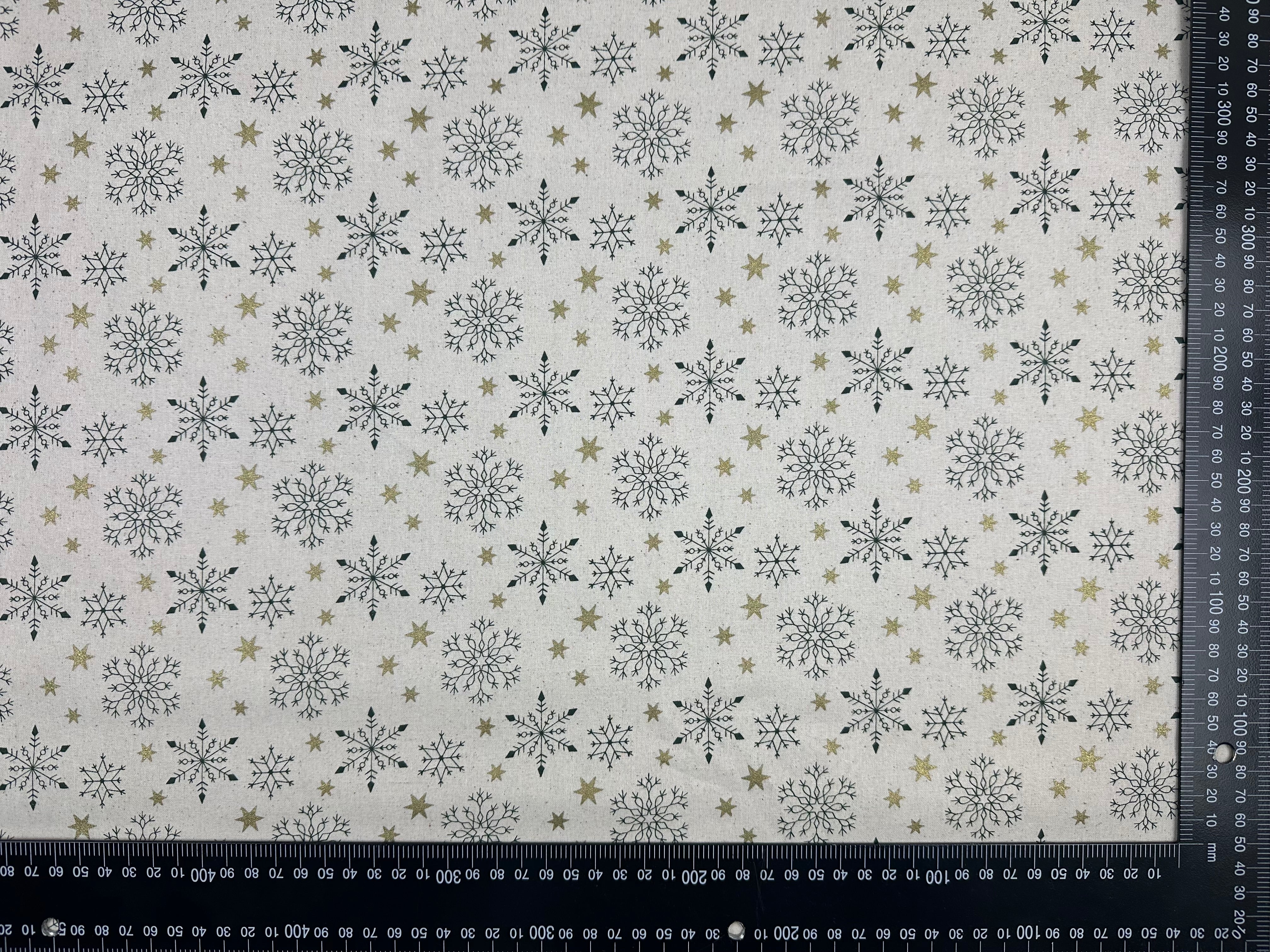 C832 Folk Snowflake Natural