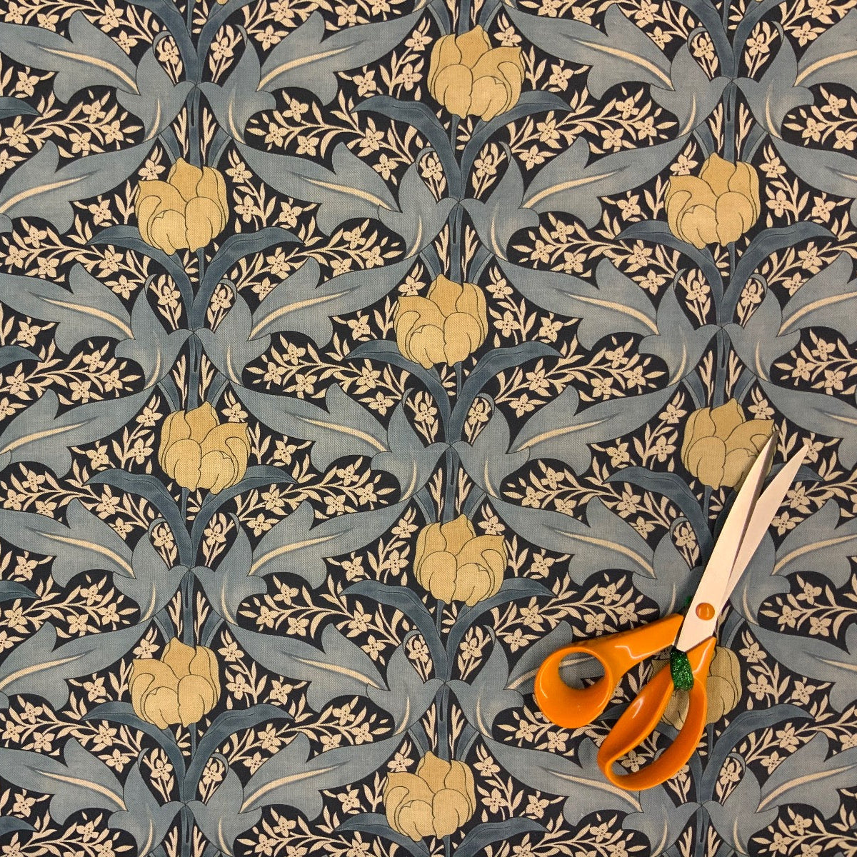 S158 Deco Tulips Indigo Corn Fabric Scale