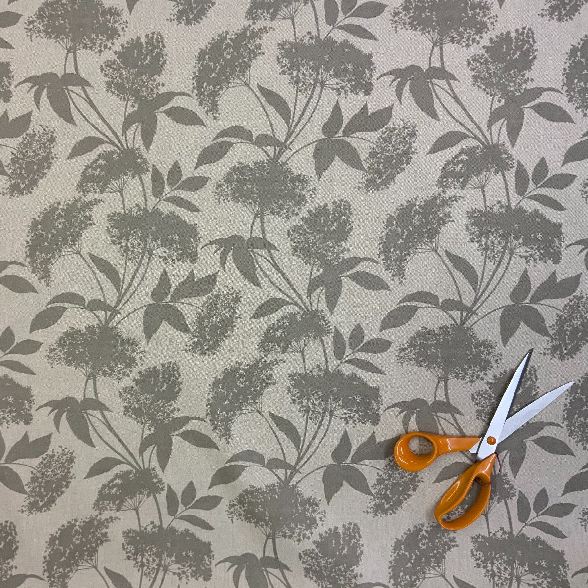 S185 Elderflower Taupe Fabric Scale